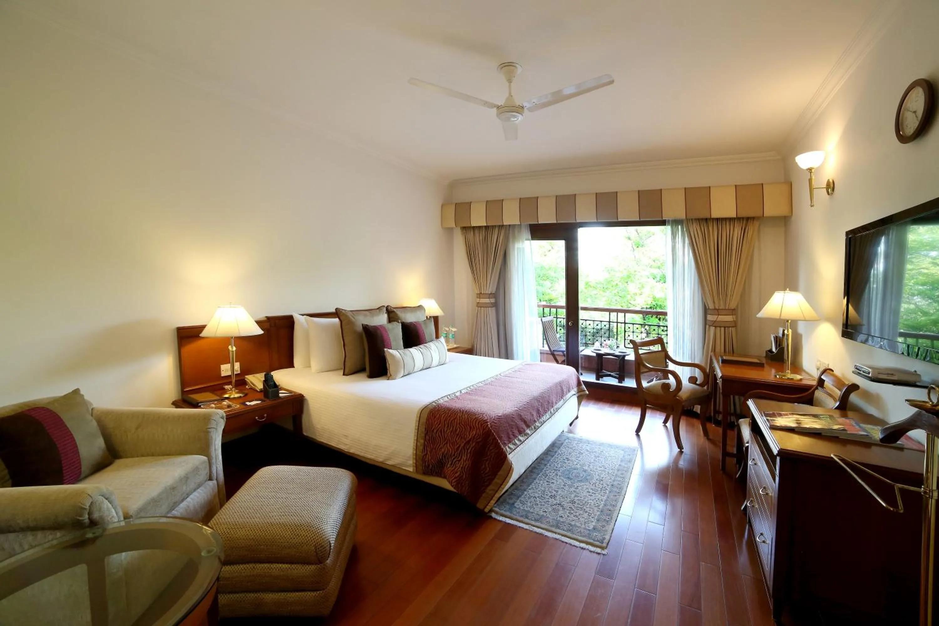 Executive Suite with 5% discount on Spa in Jaypee Palace Hotel