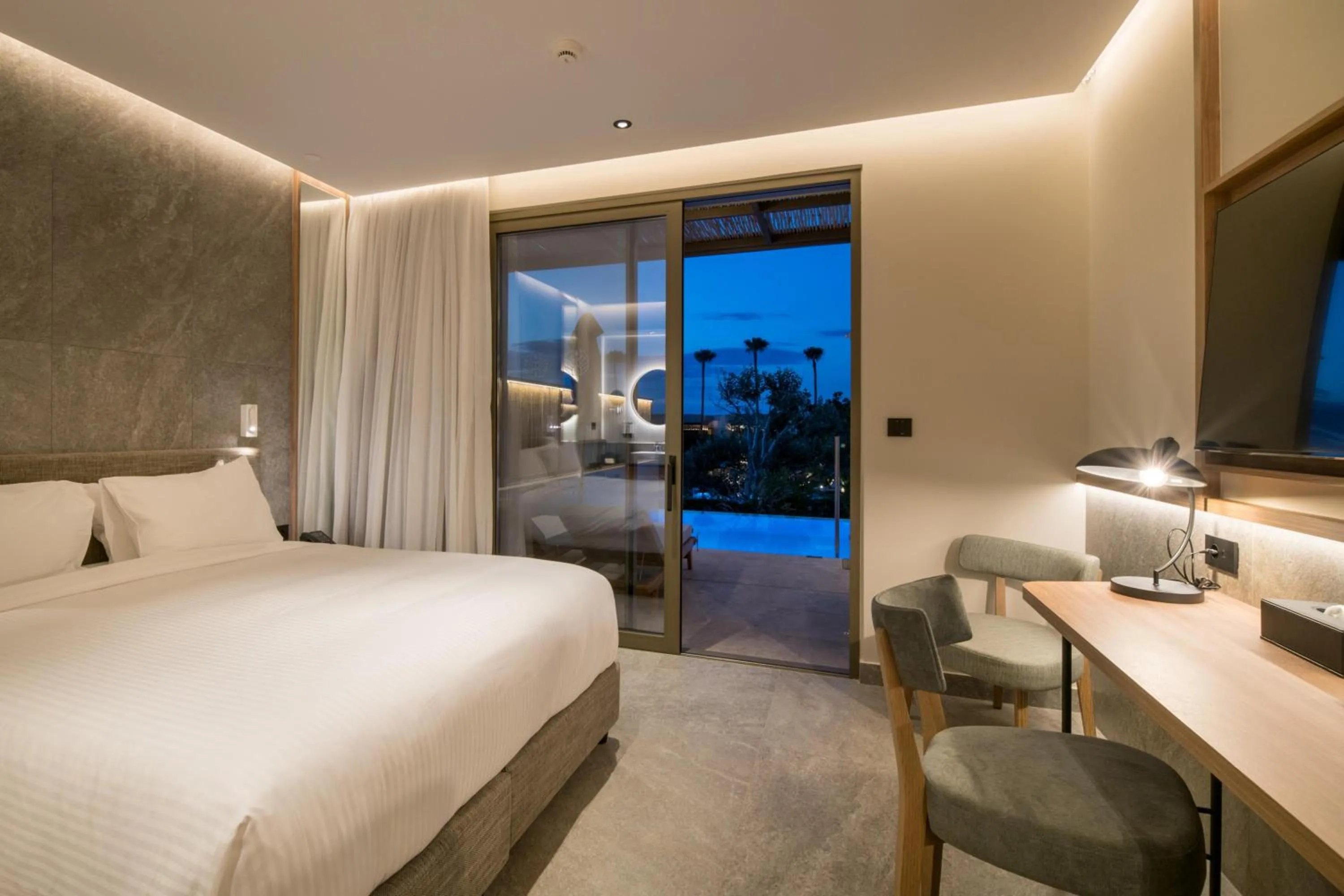 Classic Double Garden View Sharing Pool in KING MINOS RETREAT Resort & Spa