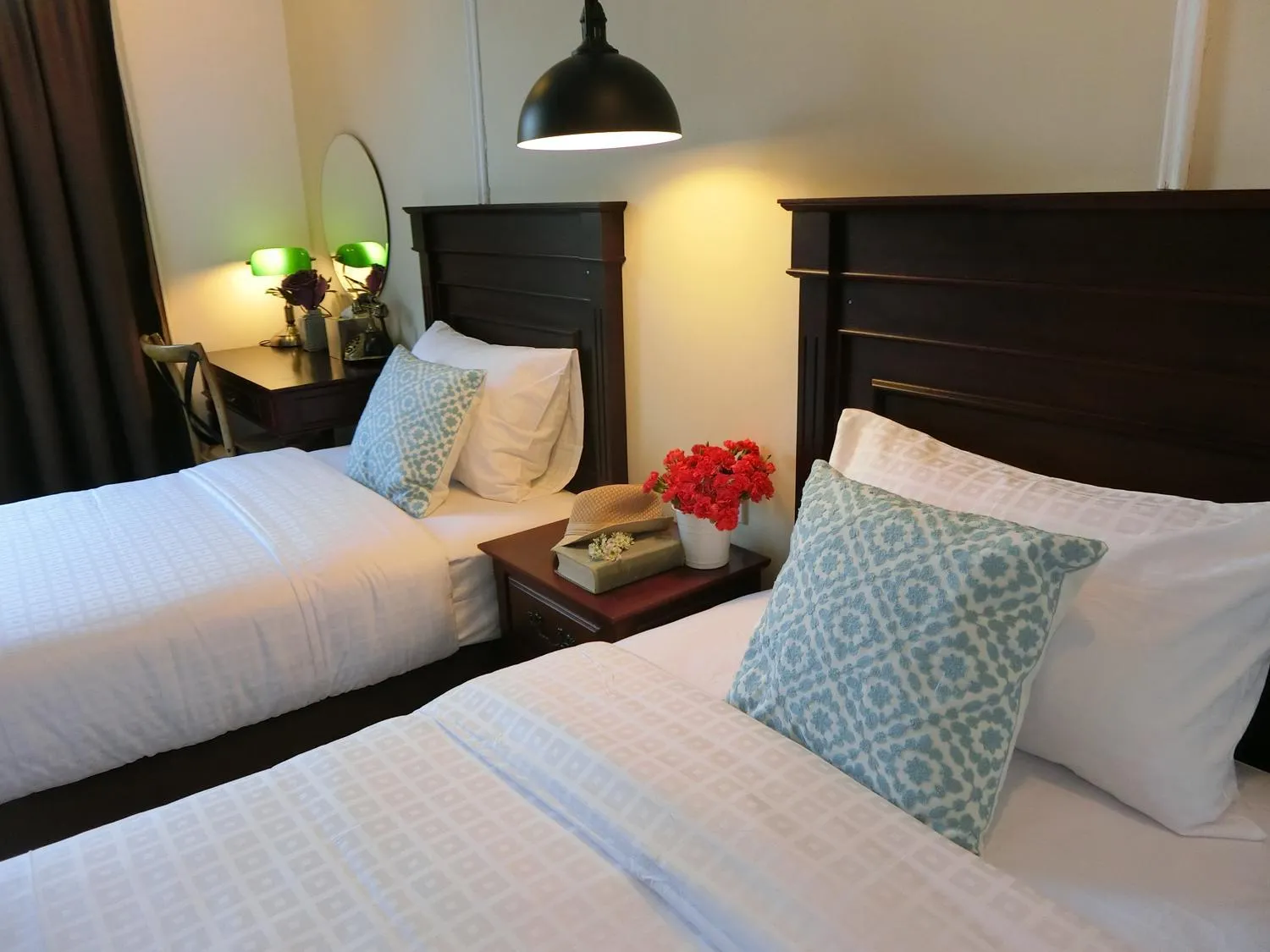 Superior Twin Room in Bloom Boutique Hotel & Cafe