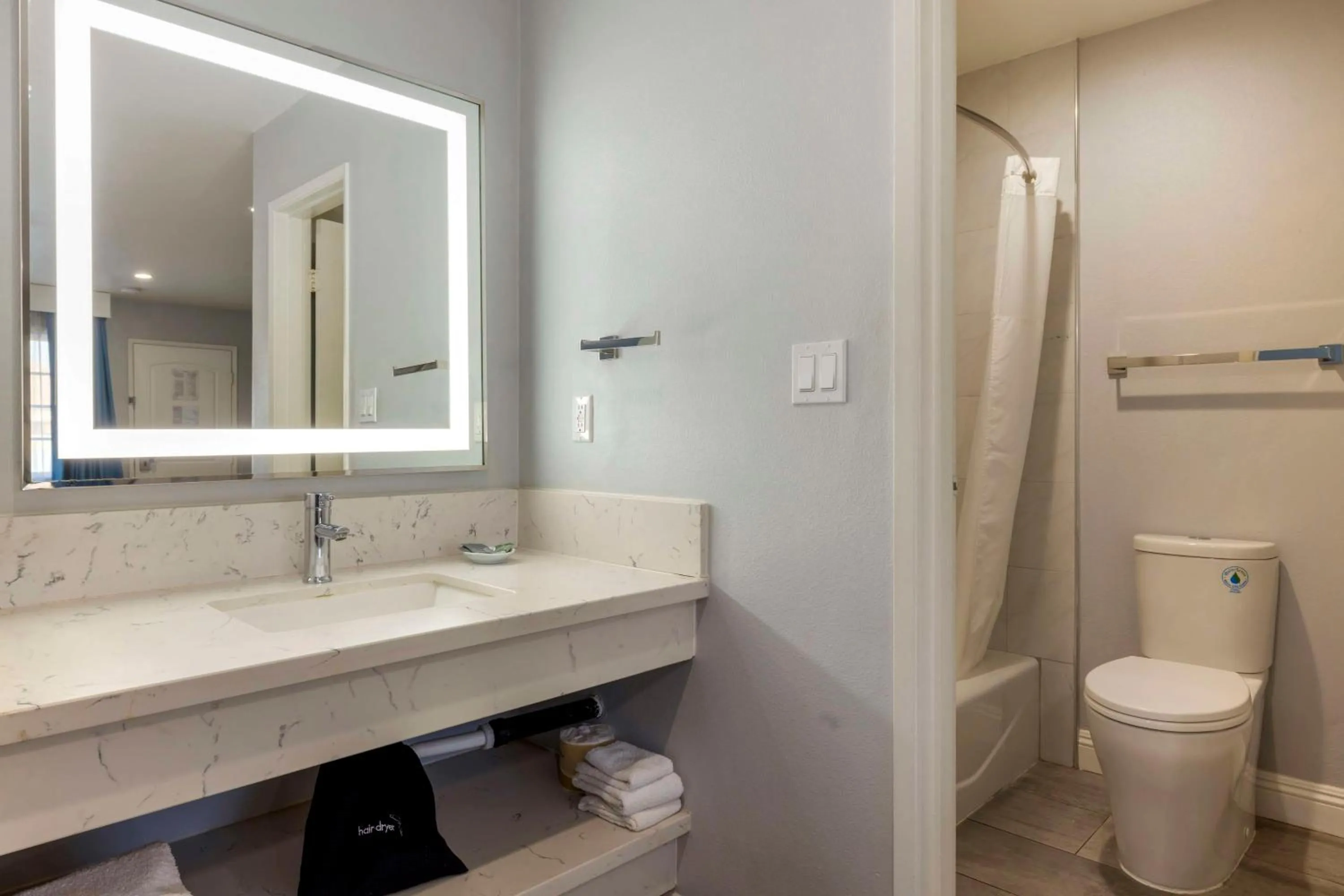 Queen Room with Two Queen Beds and Sofa Bed - Non-Smoking in Best Western Orange Plaza