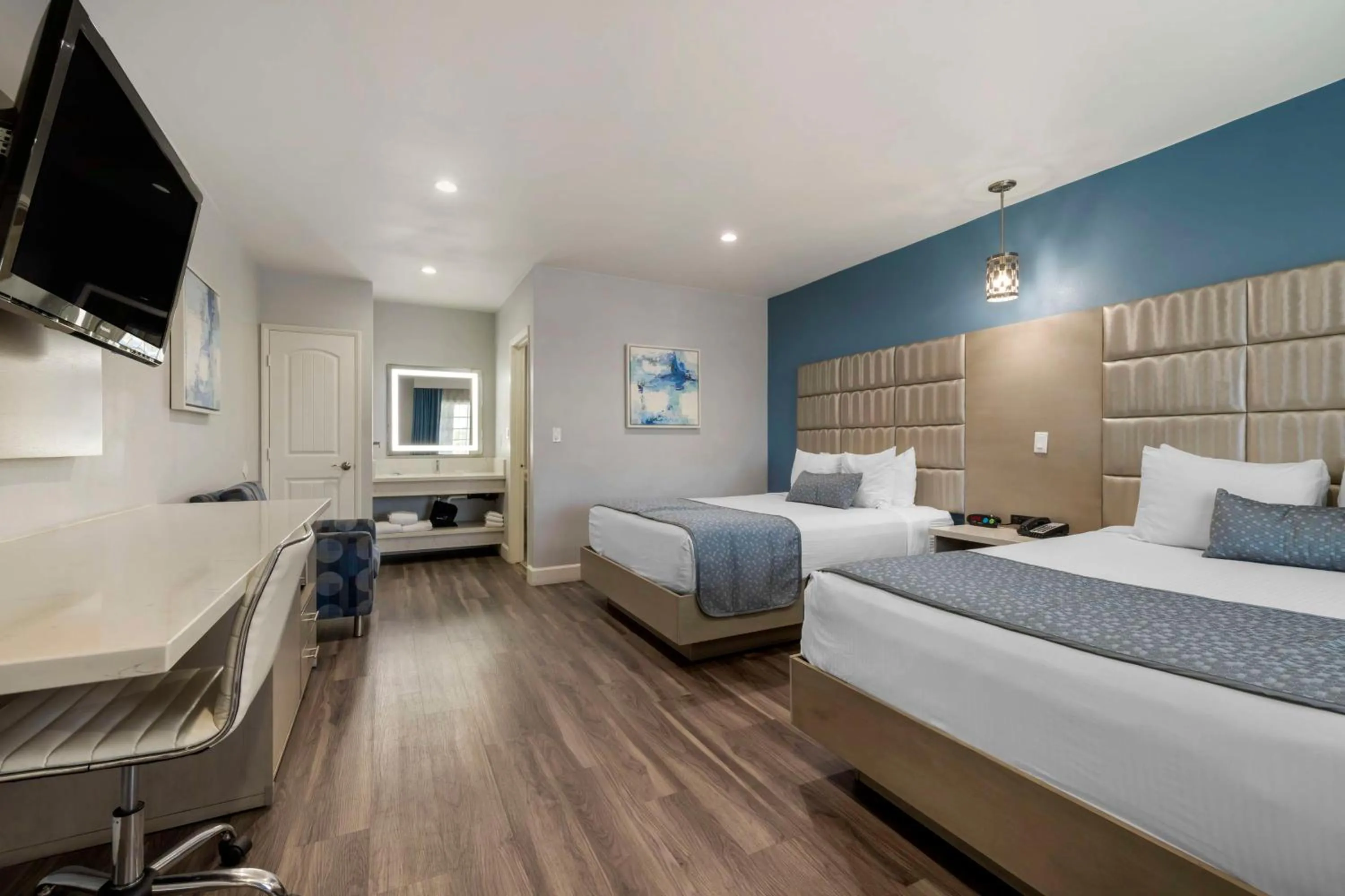 Family Room with Two Queen Beds and One Double Bed - Non-Smoking in Best Western Orange Plaza