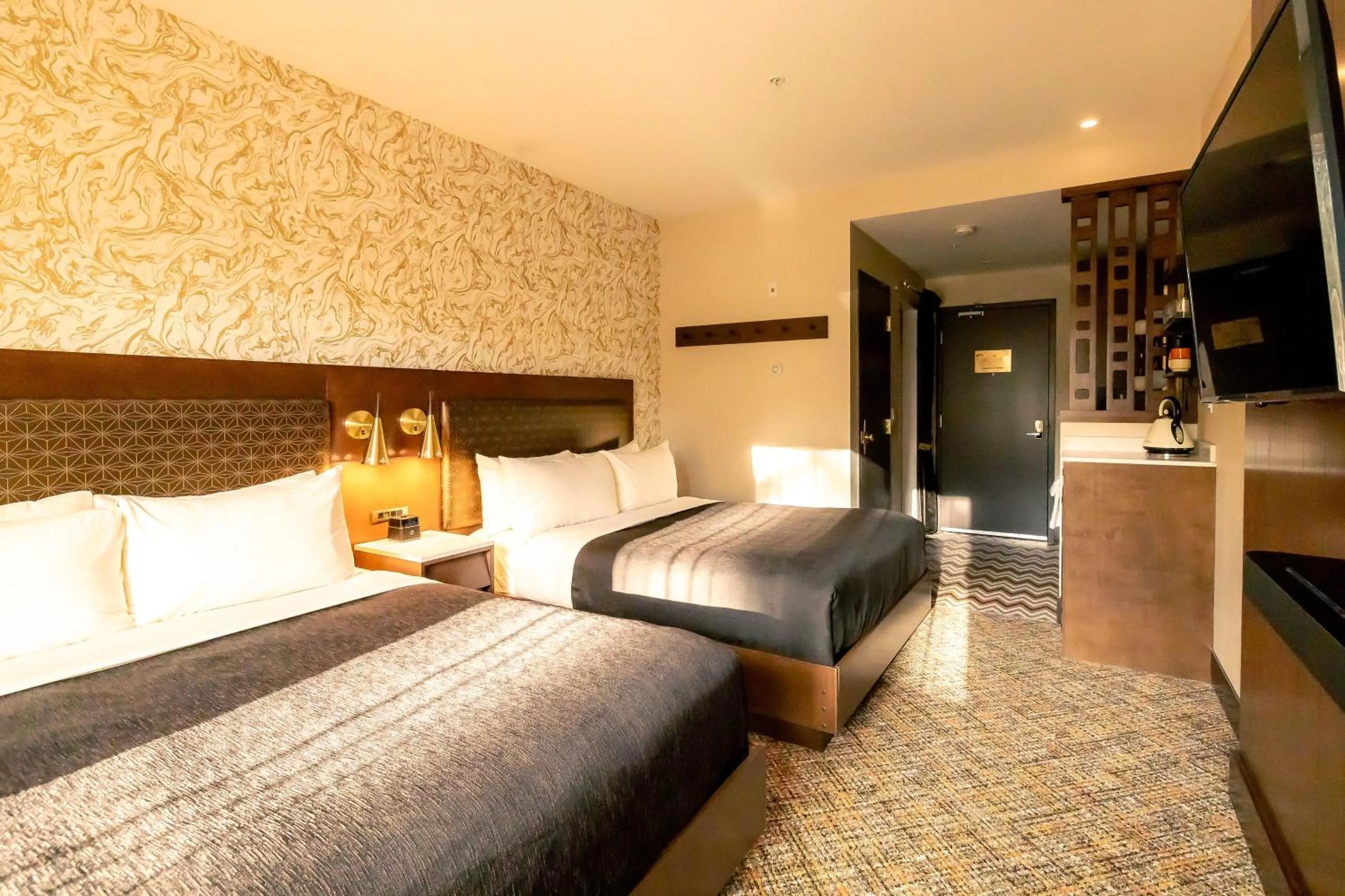 Zed 2 Bed in Hotel Zed Tofino