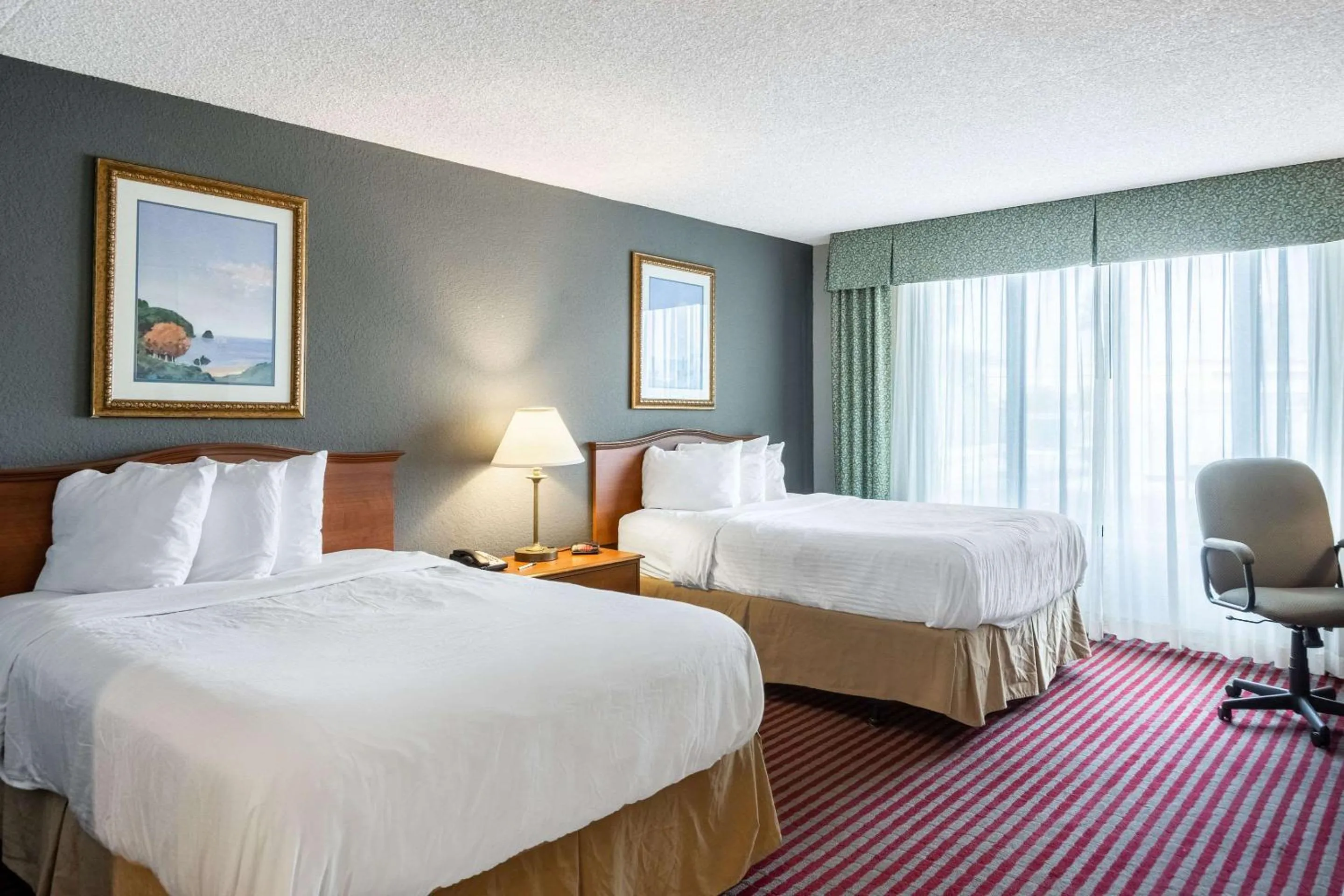 Double Room with Two Double Beds - Non-Smoking in Lakeland Hotel