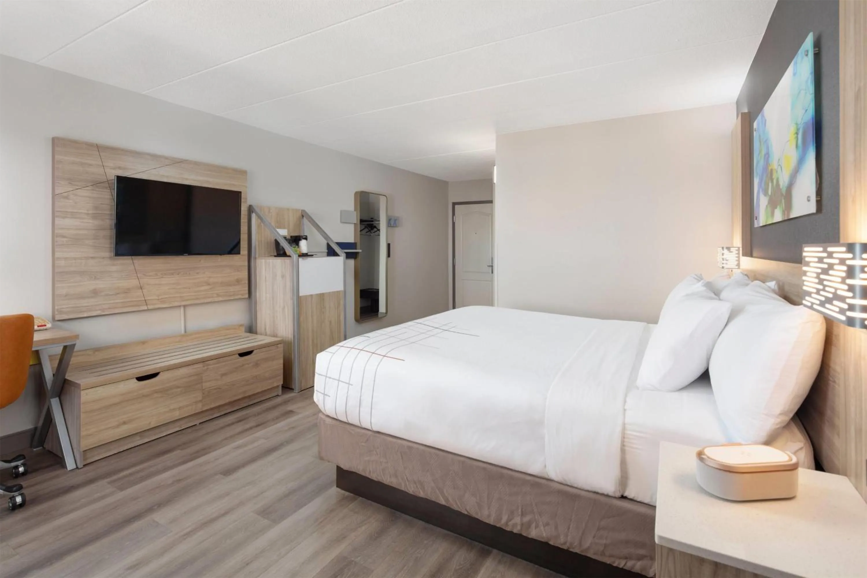 King Room - Mobility Access/Non-Smoking in La Quinta by Wyndham Lexington Park - Patuxent