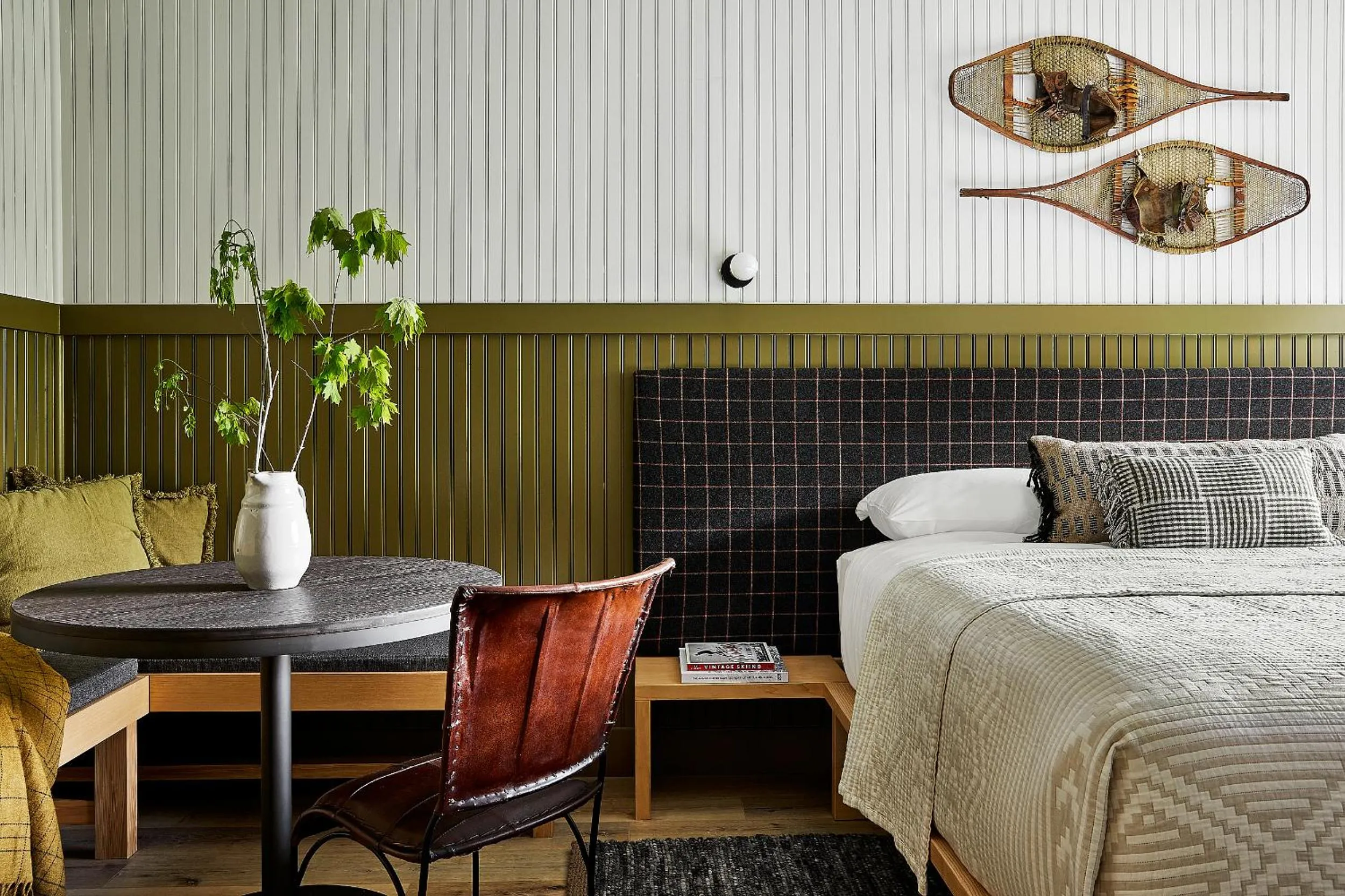 Deluxe King Room in A Hotel Inn Sunapee