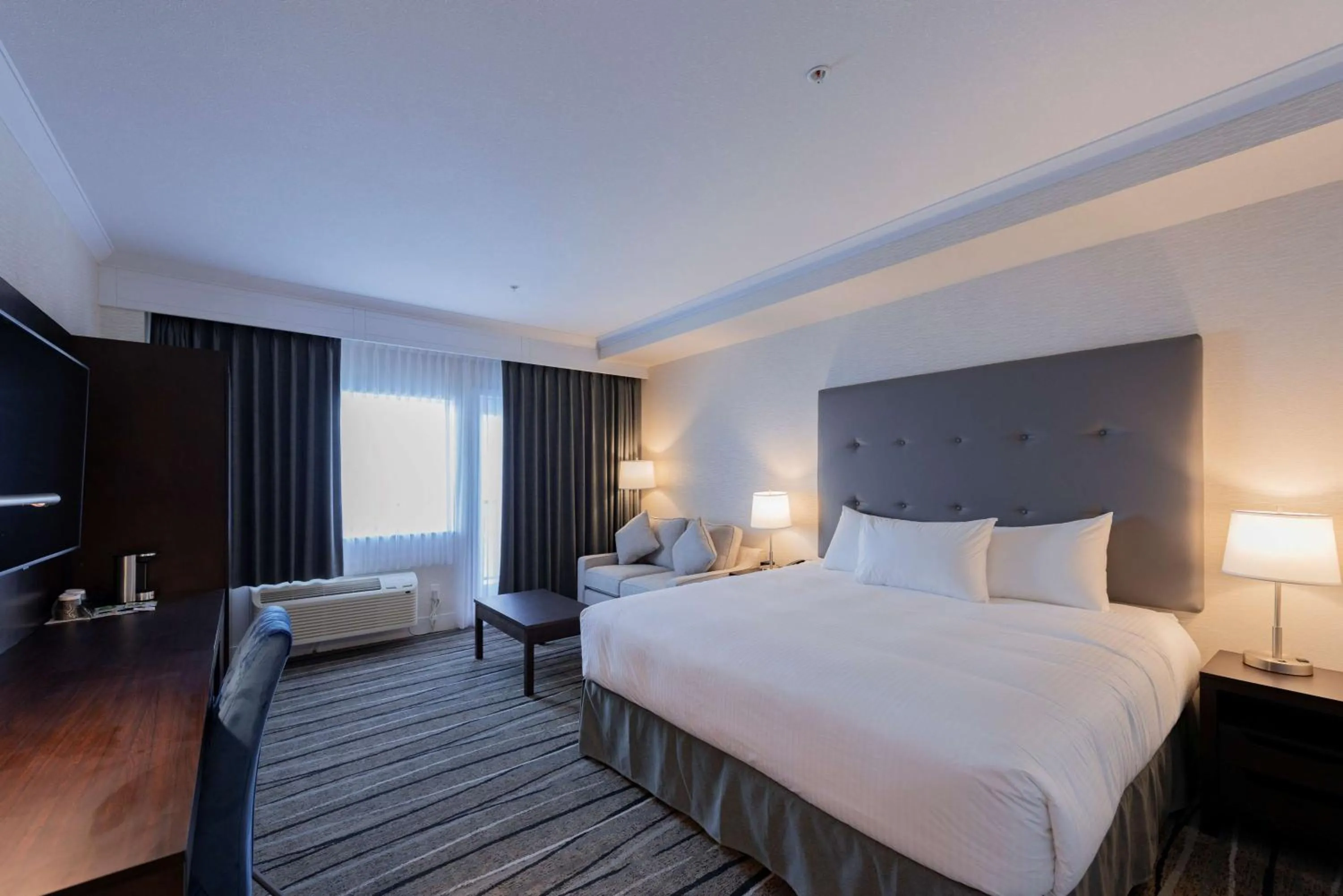 Executive King Suite in Prestige Treasure Cove Resort