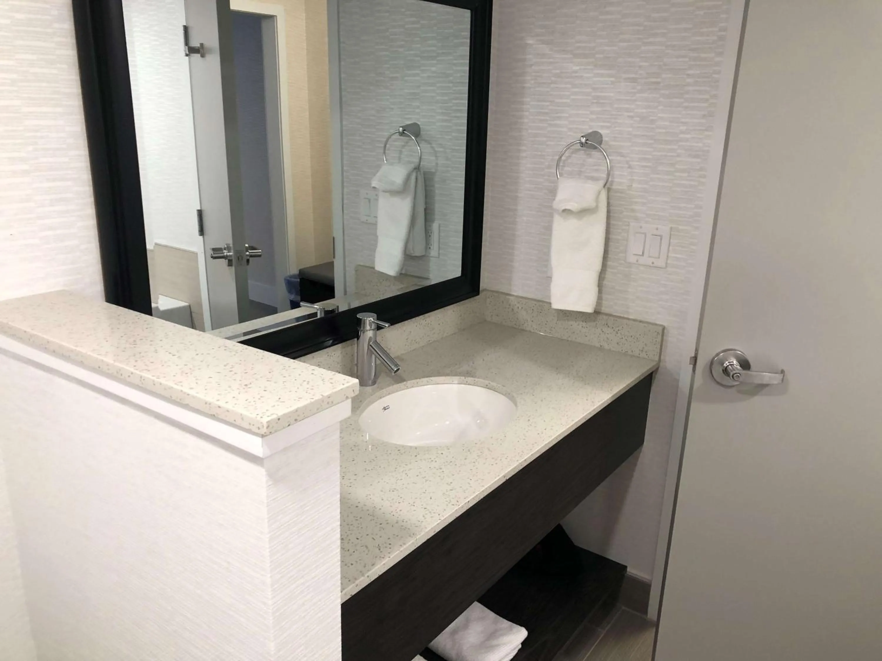 Executive Suite with Two Queen Beds in Prestige Treasure Cove Resort