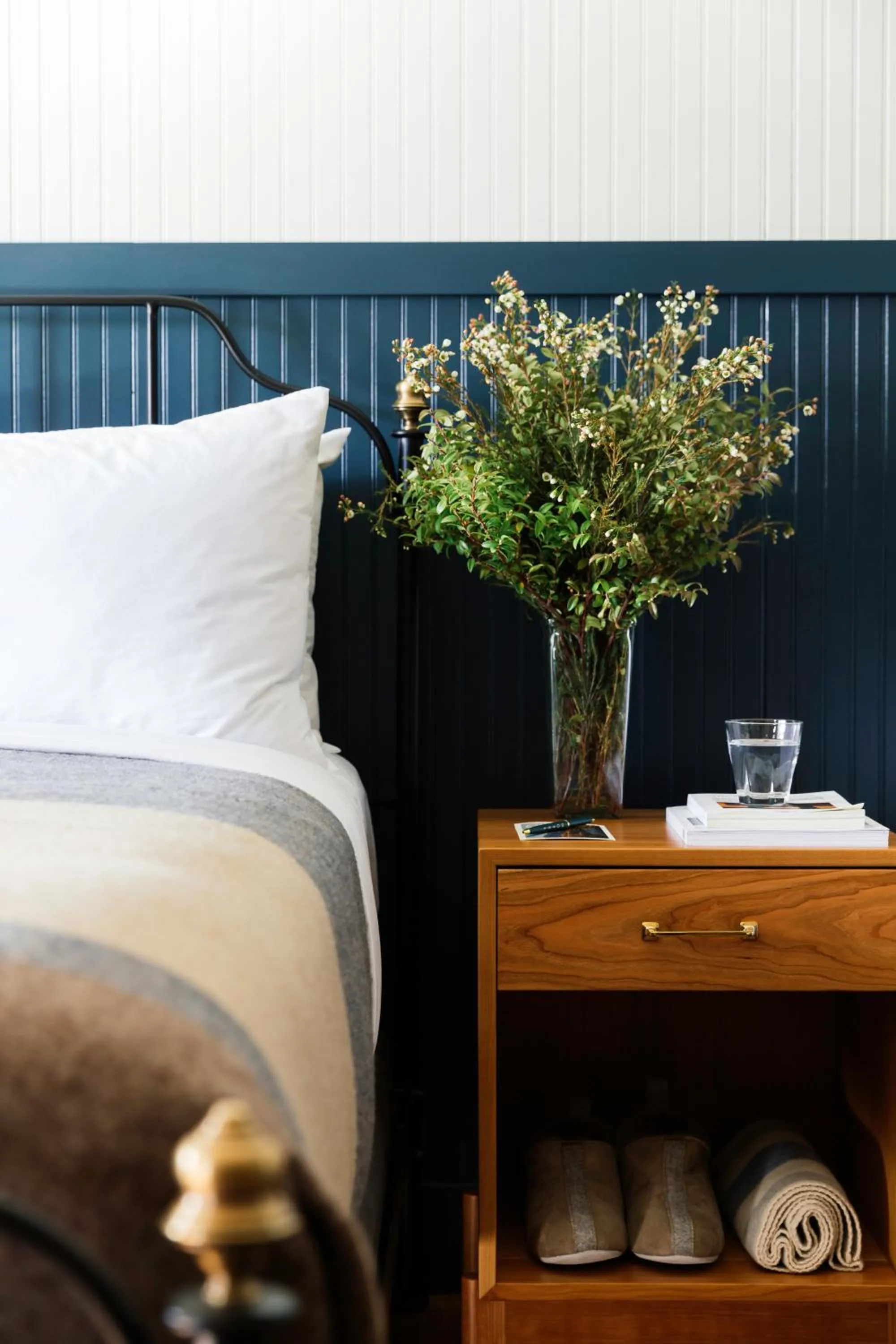 Standard Queen Room in Anvil Hotel