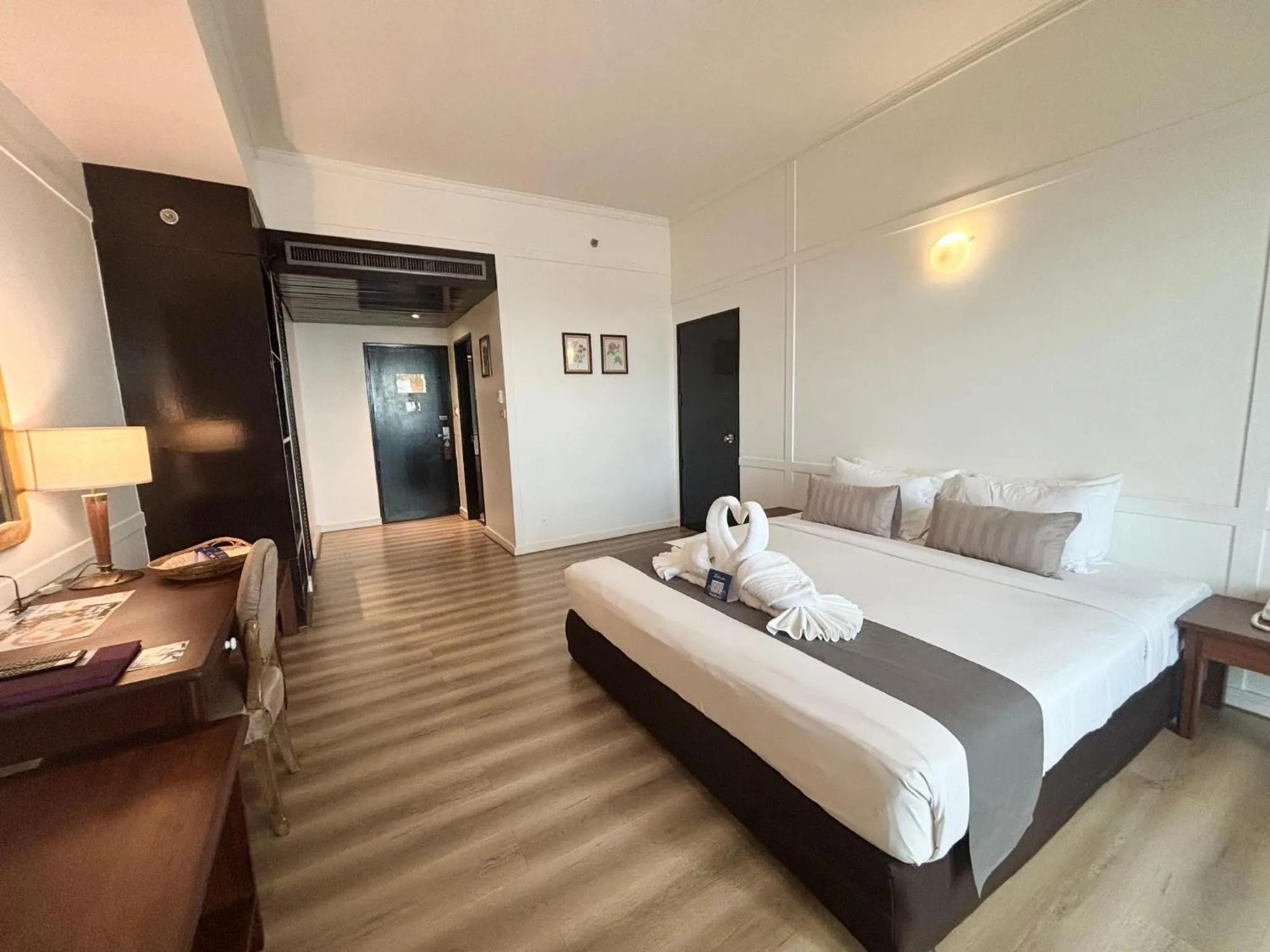 Superior Double Room in Napalai Hotel