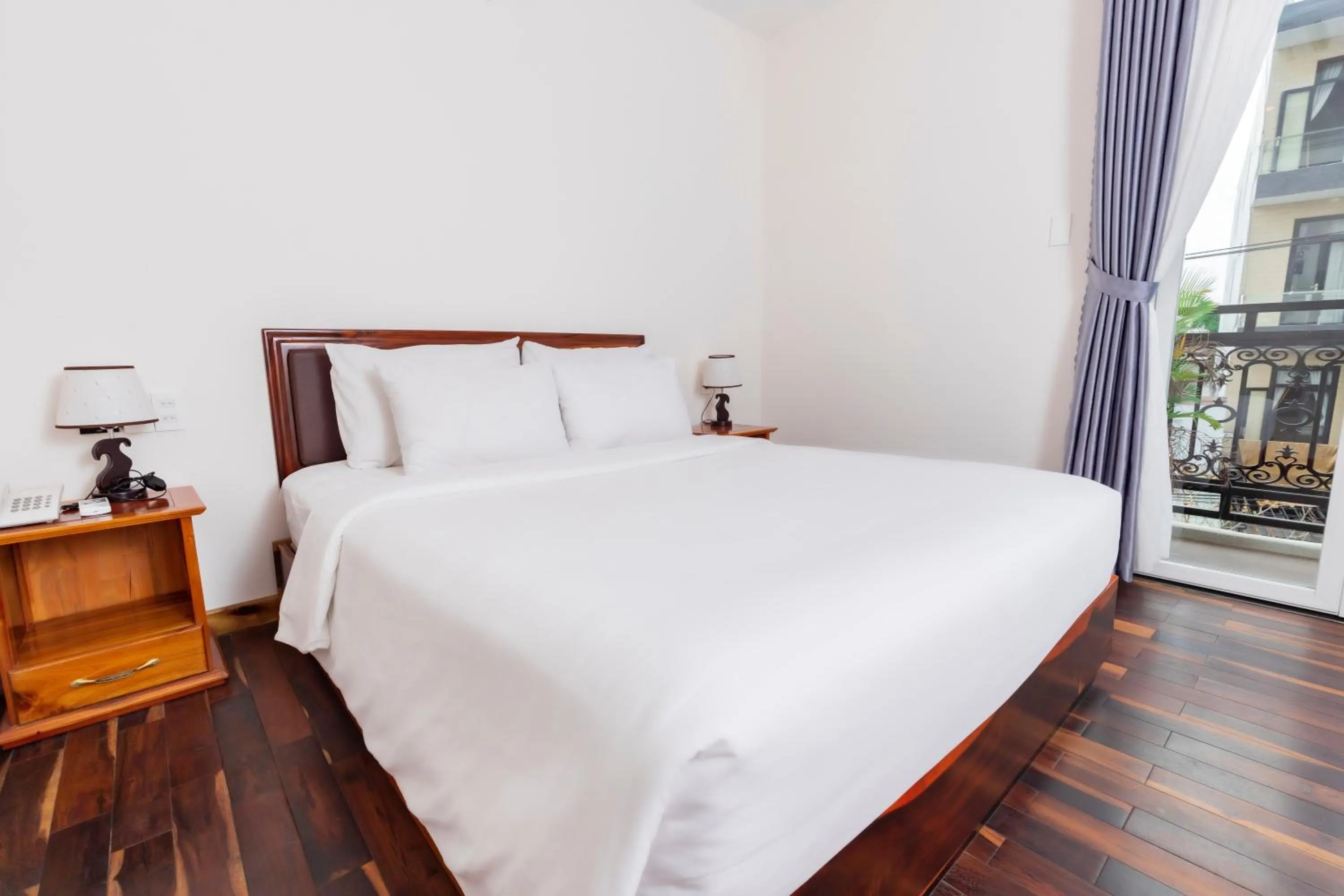 Deluxe Suite in Hapyson