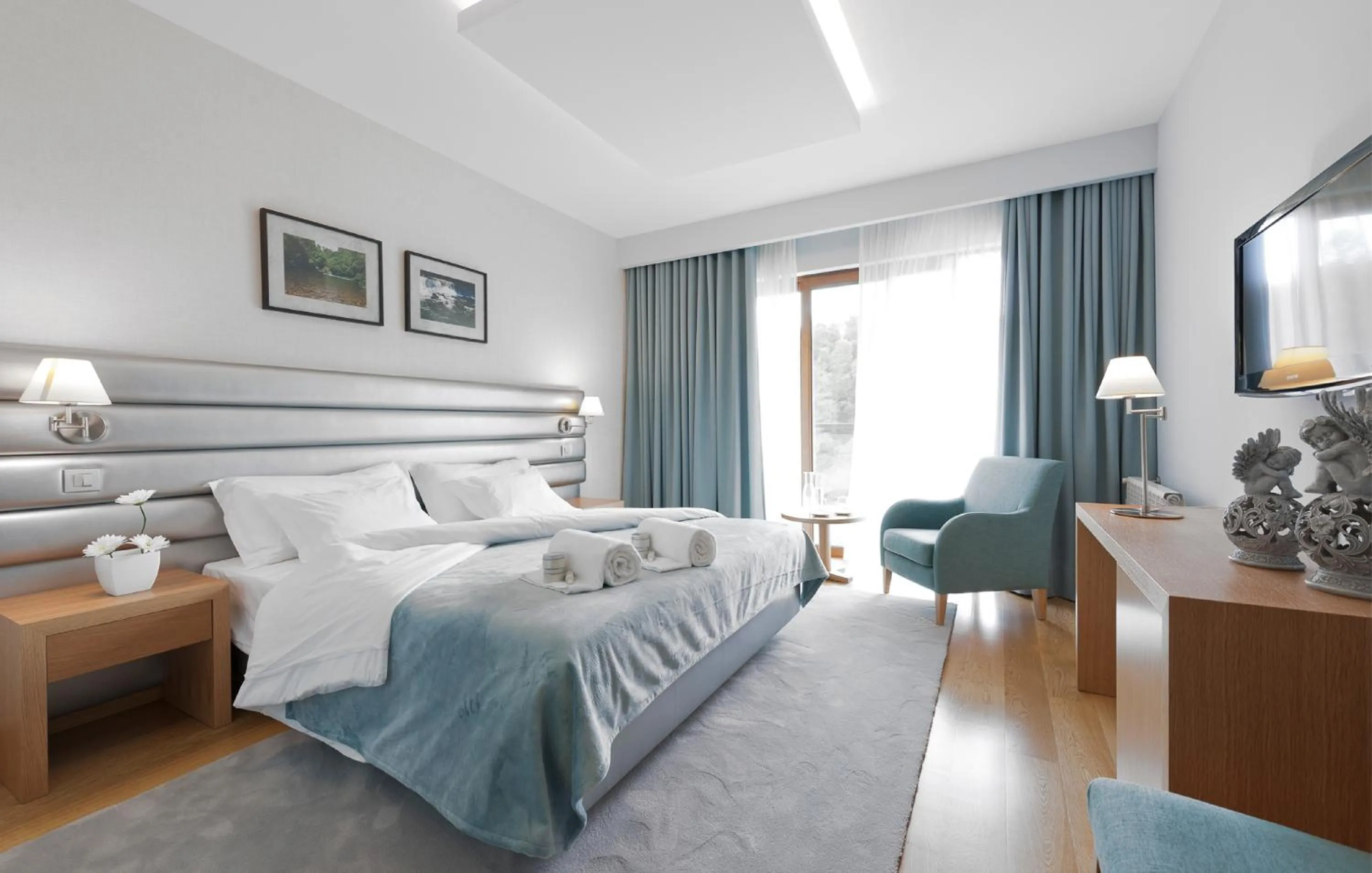 Double Room with Romantic Package  in Hotel Rural Vale Do Rio