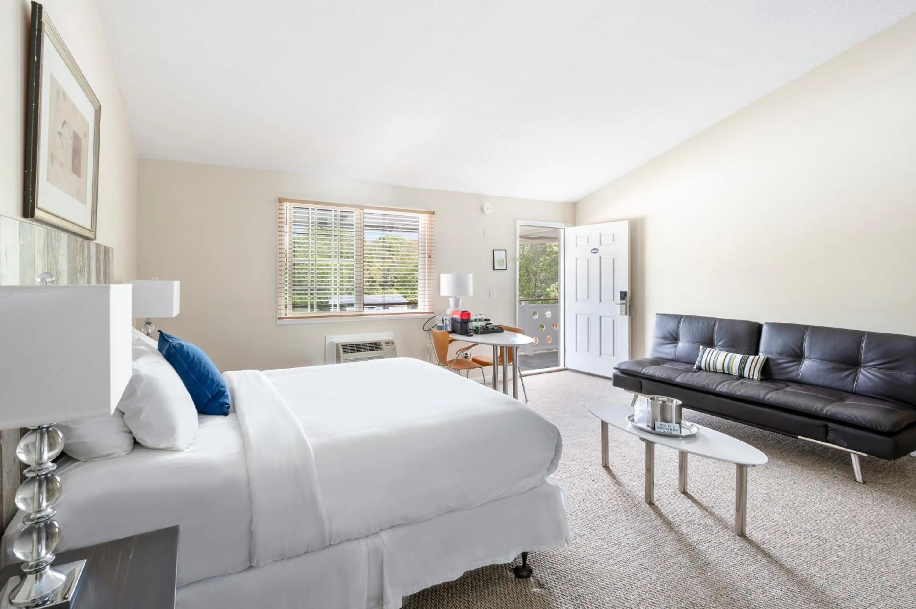 Queen and Double Room in The Atlantic