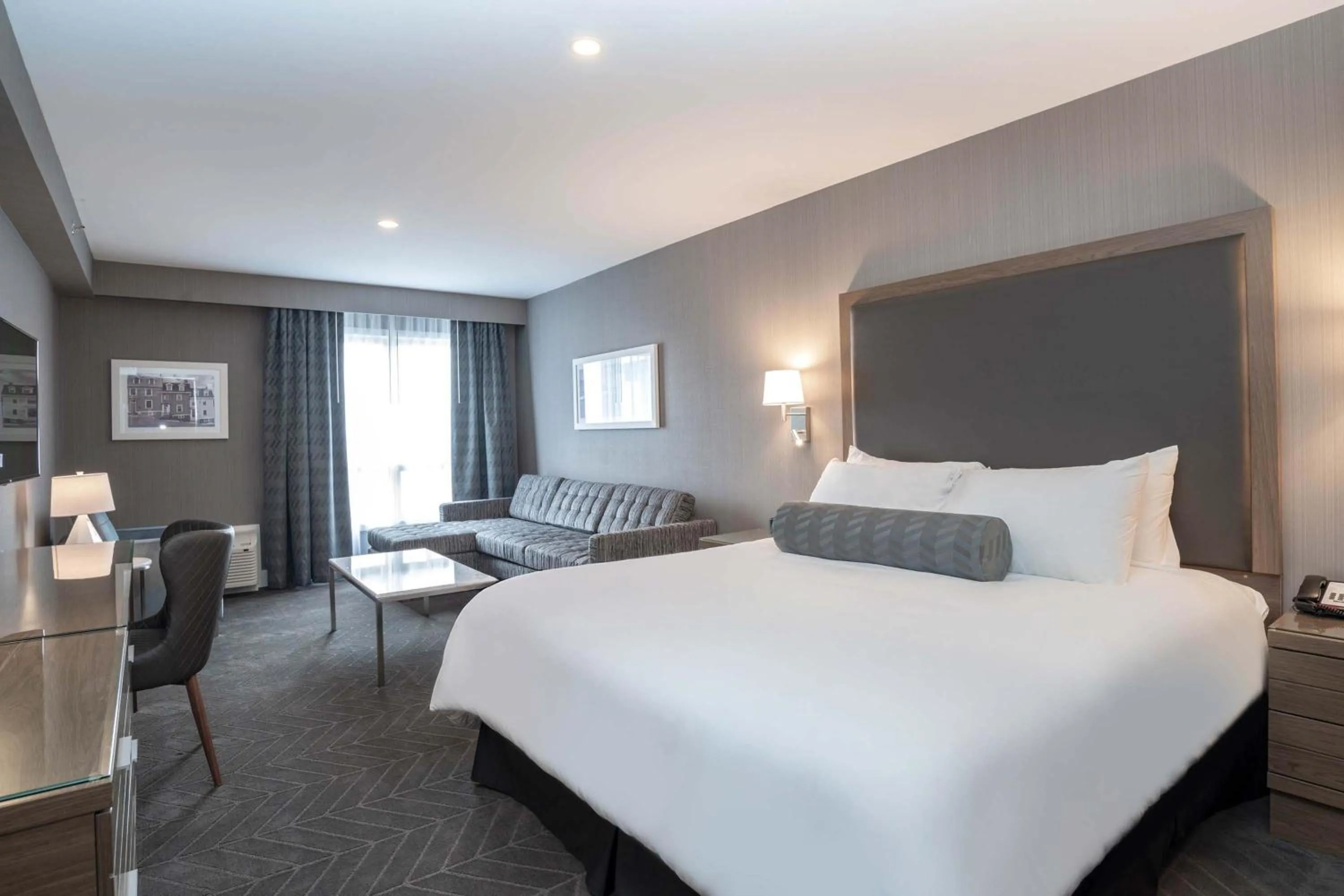 Standard Room, 1 King Bed, Sofa Bed in Sandman Signature St. John's Hotel