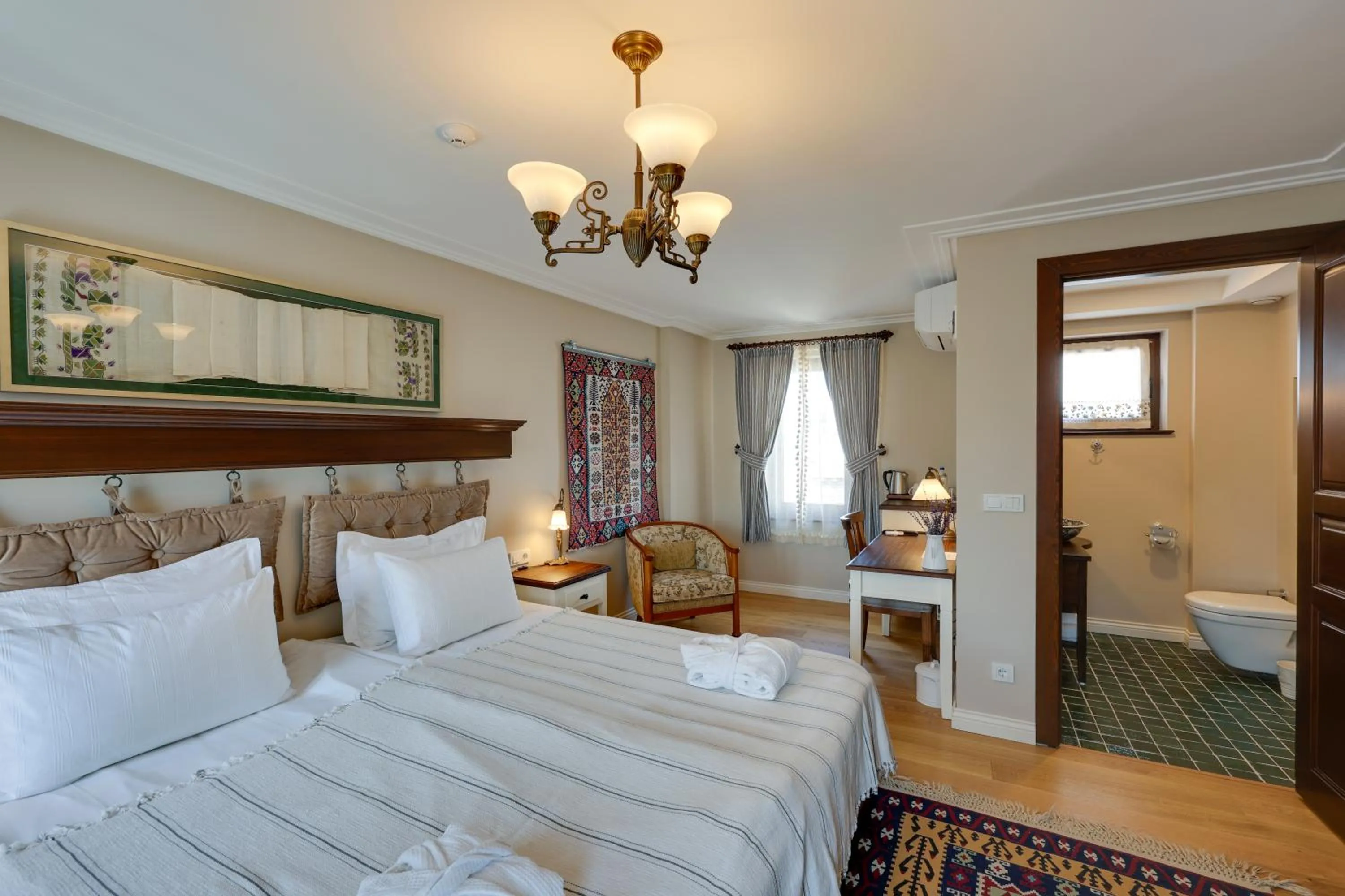 Deluxe Double or Twin Room with City View in Akanthus Hotel Ephesus