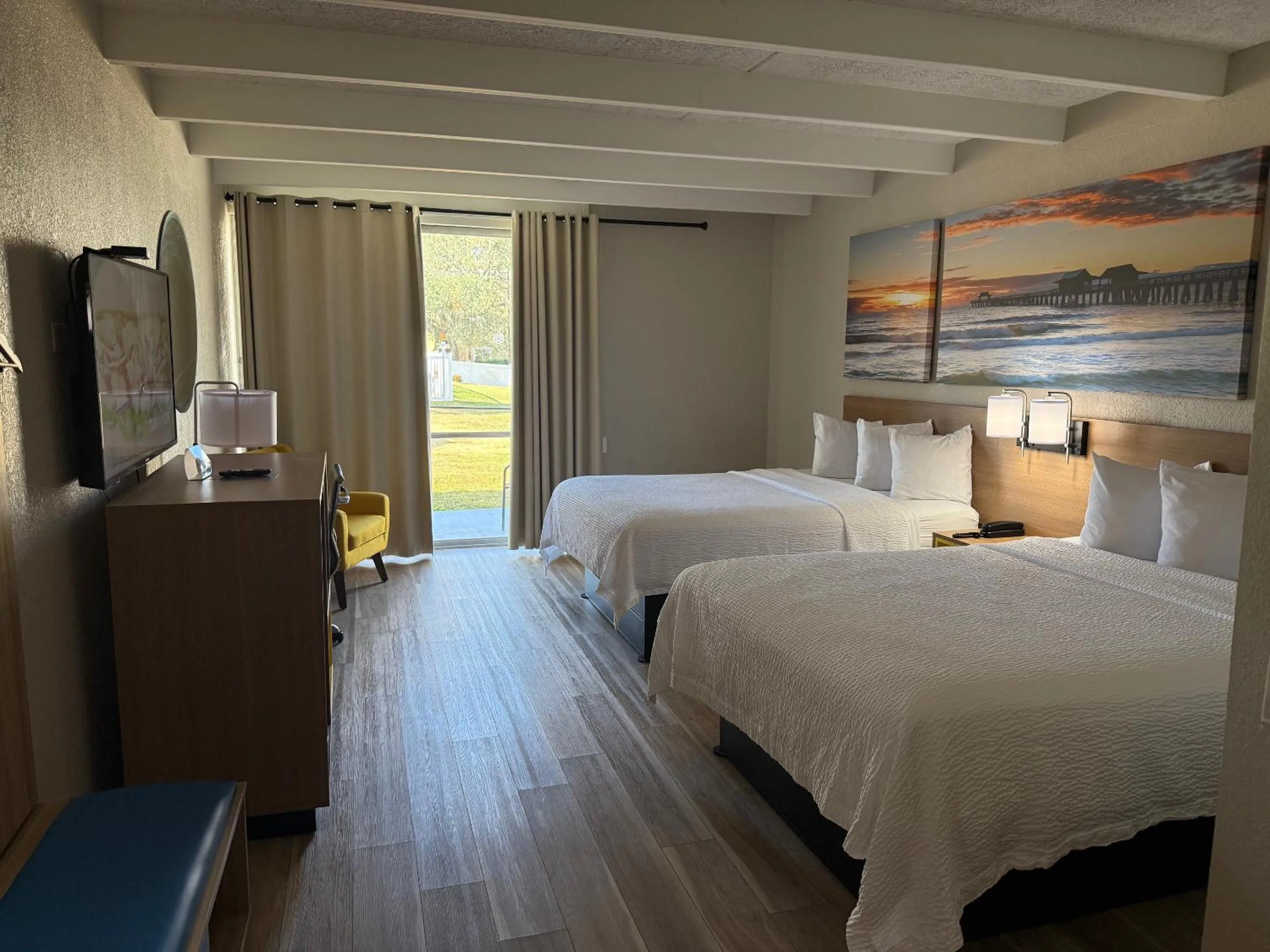 Queen Room with Two Queen Beds - Second Floor - Balcony - Non-Smoking in Days Inn by Wyndham Ocala North