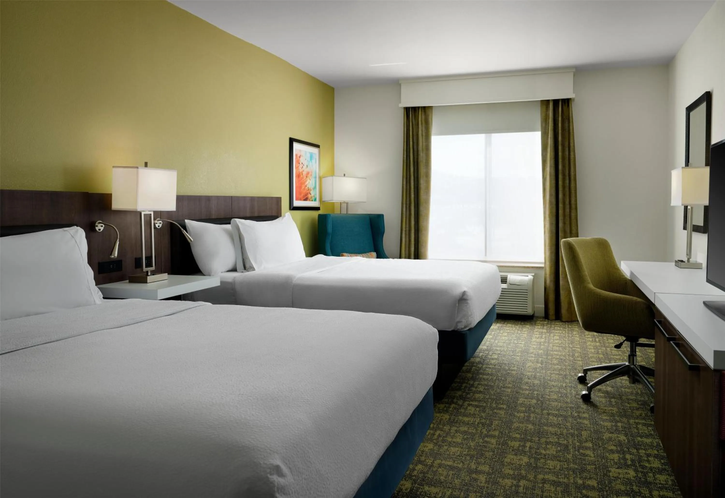 Queen Room with Two Queen Beds in Hilton Garden Inn Meridian