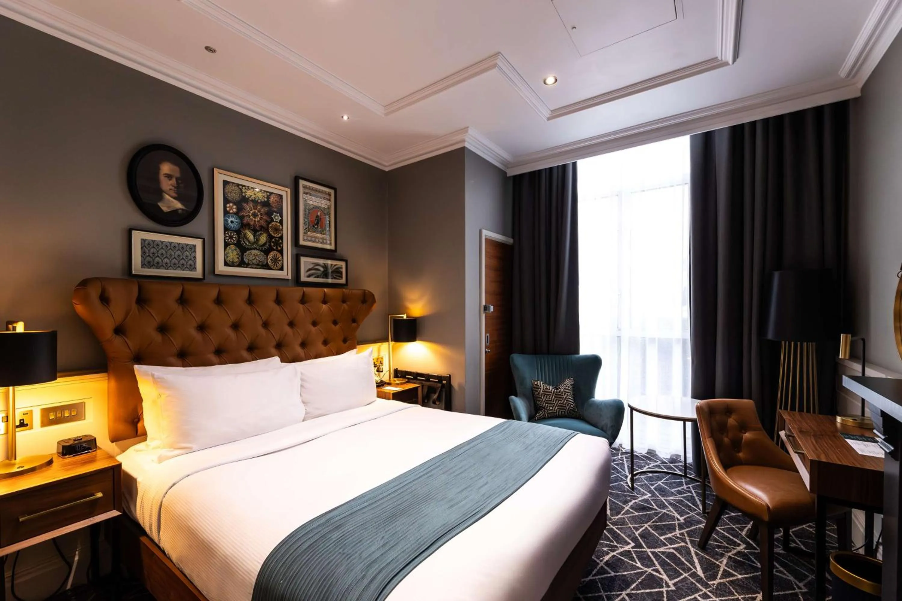 Deluxe Double Room in 100 Queen's Gate Hotel London Kensington, Curio Collection by Hilton