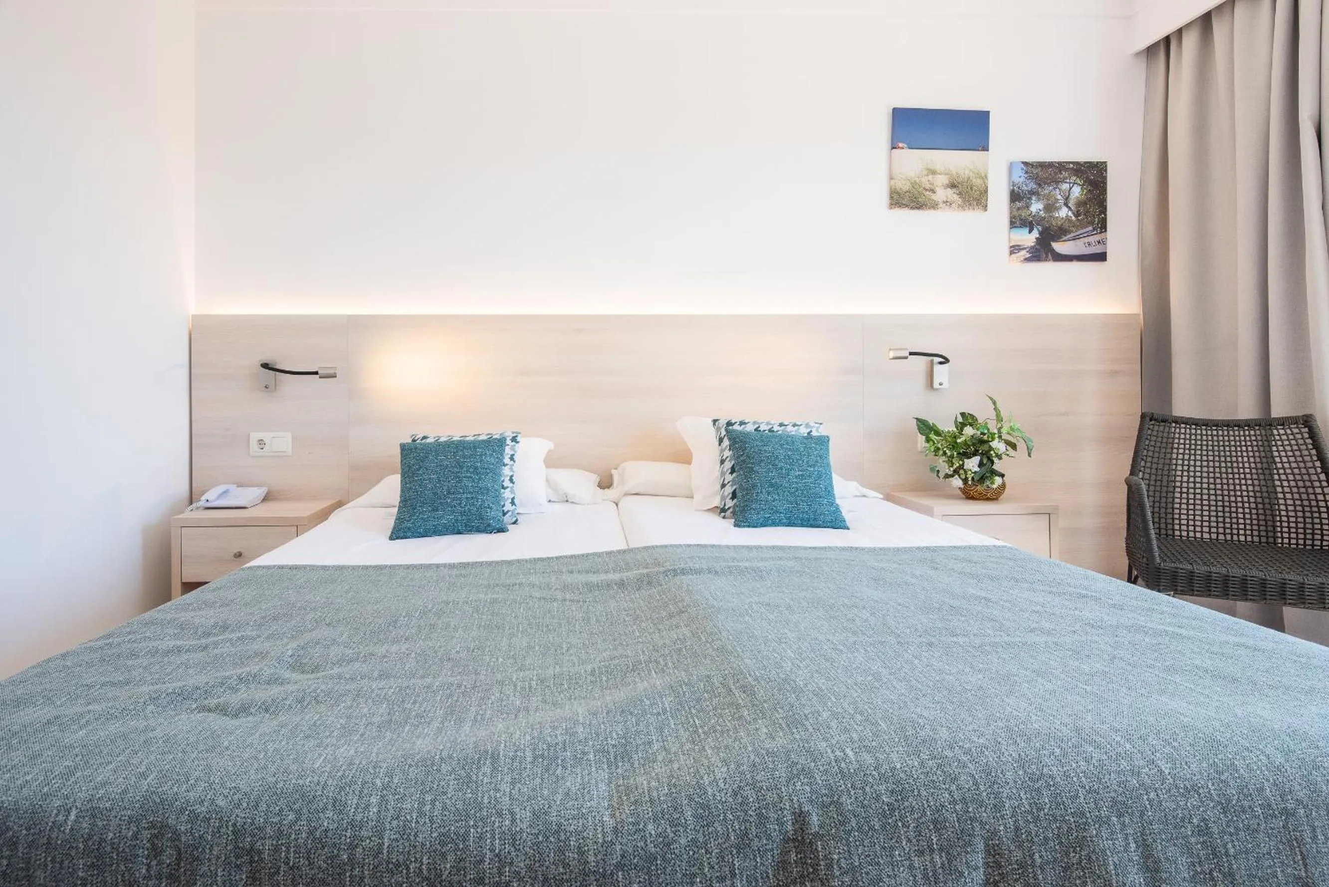 Double Room in Hotel Playa Mondrago