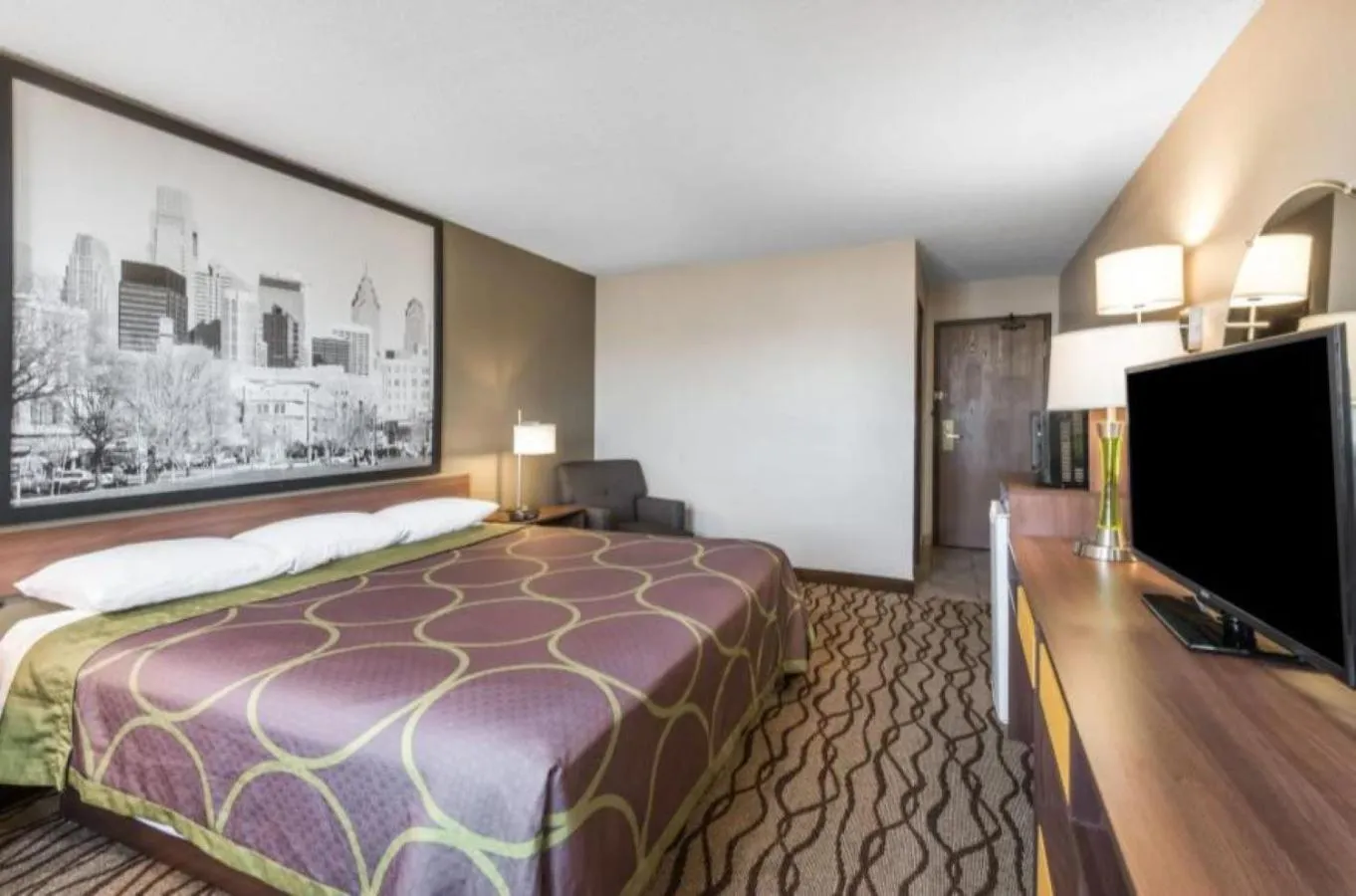 King Room - Mobility Access/Non-Smoking in Super 8 by Wyndham Bedford