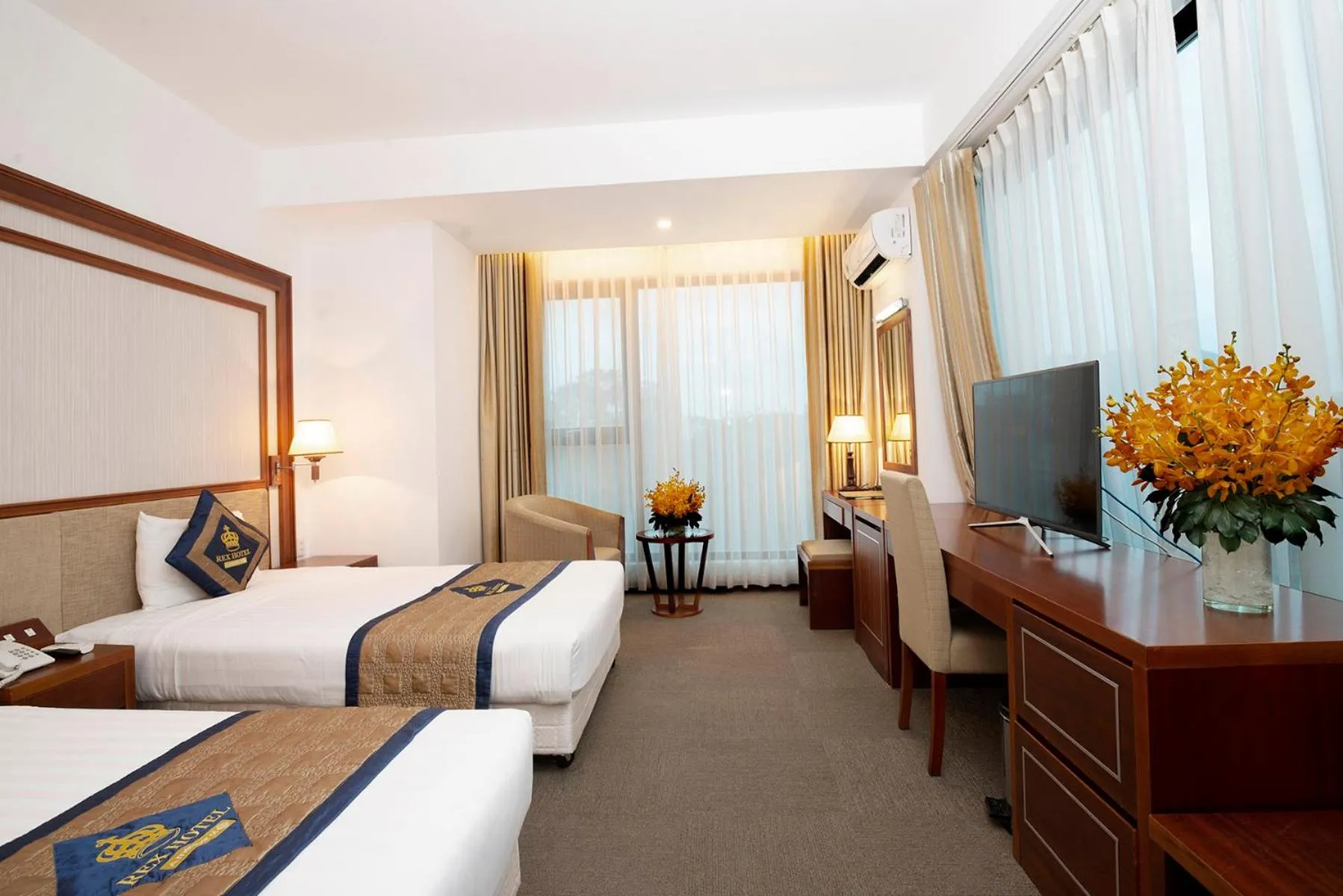 Deluxe Twin Room in Rex Hotel Vung Tau