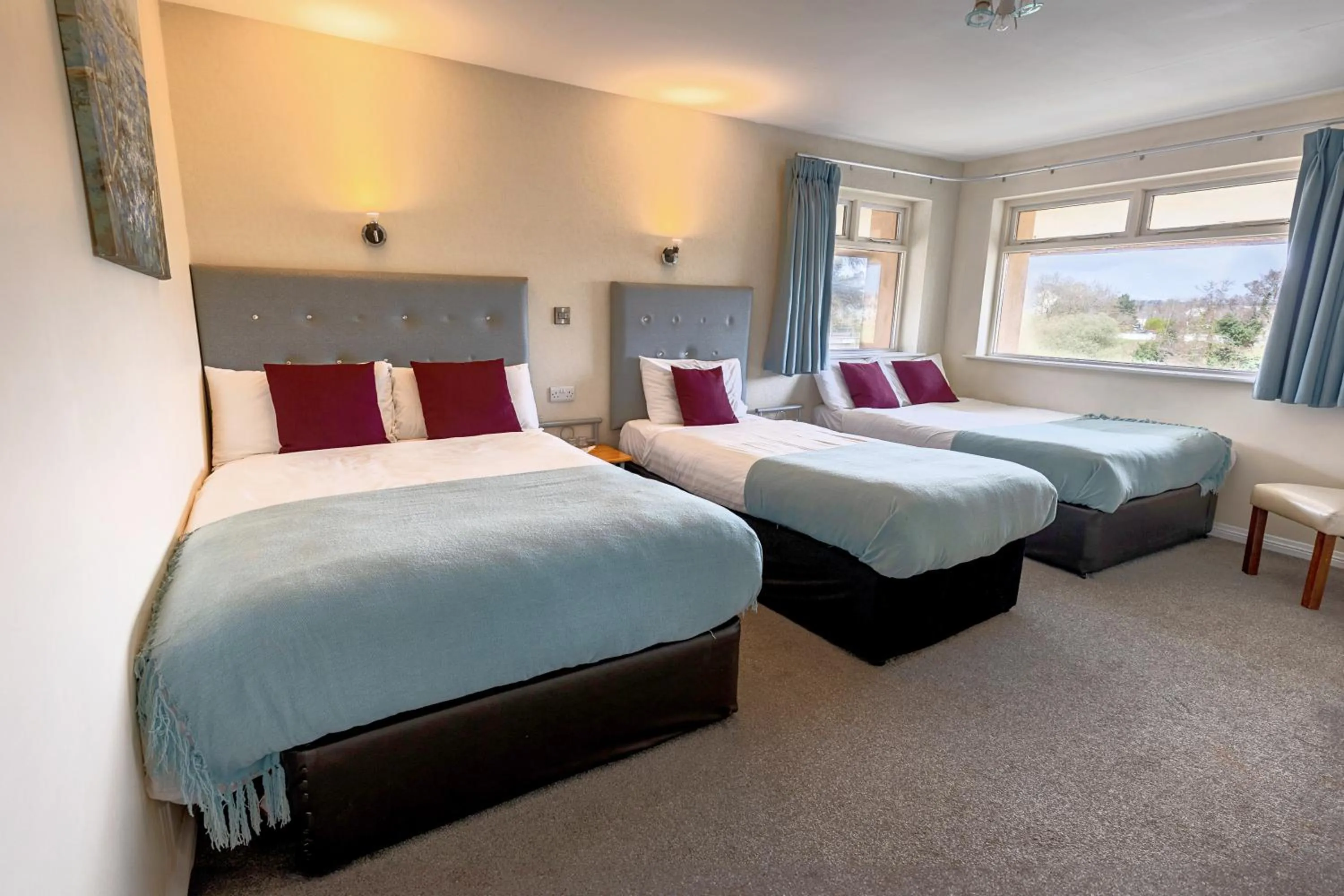 Family Room with Private Bathroom in Killarney View House B&B