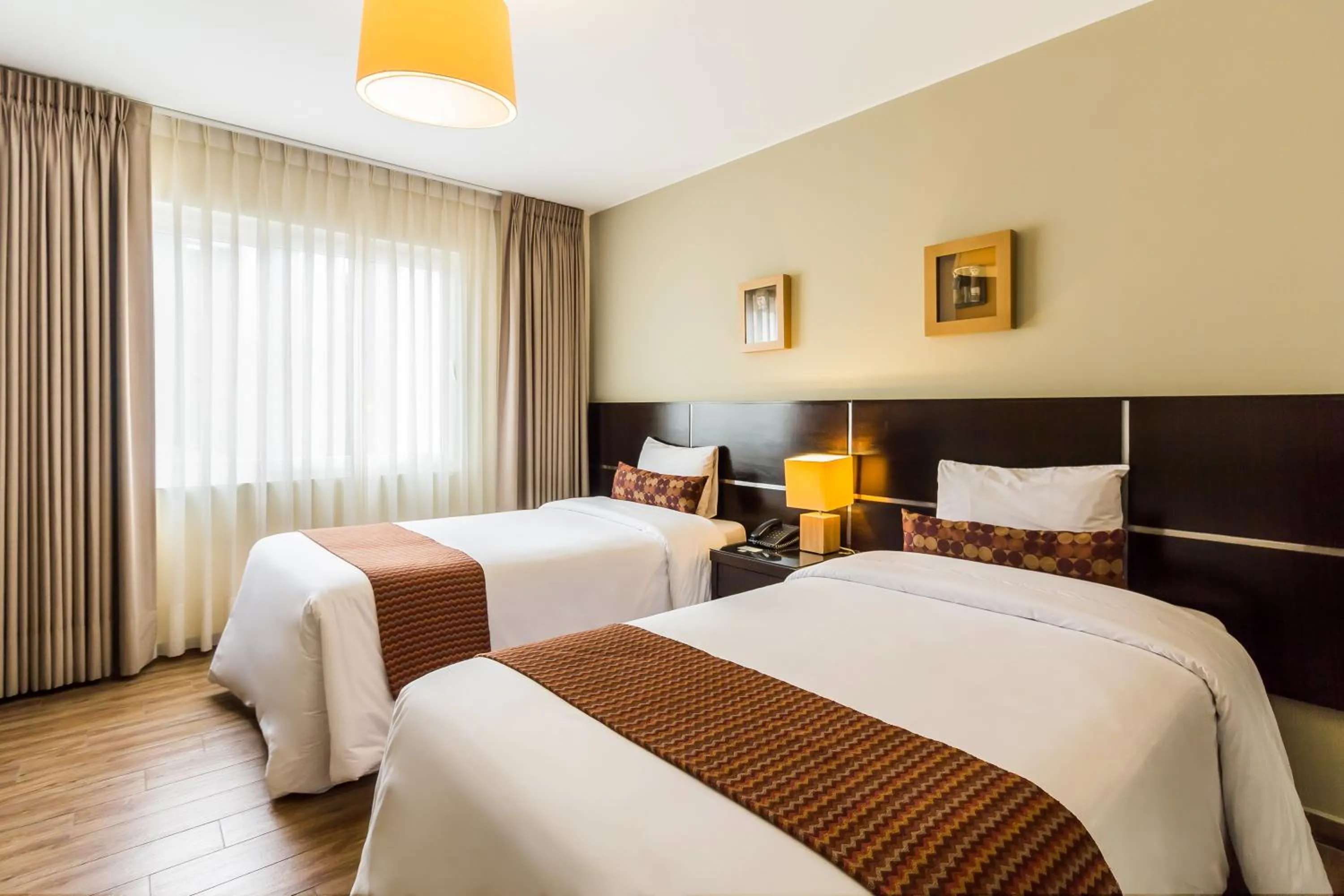 Twin Room - single occupancy in Tambo Dos de Mayo