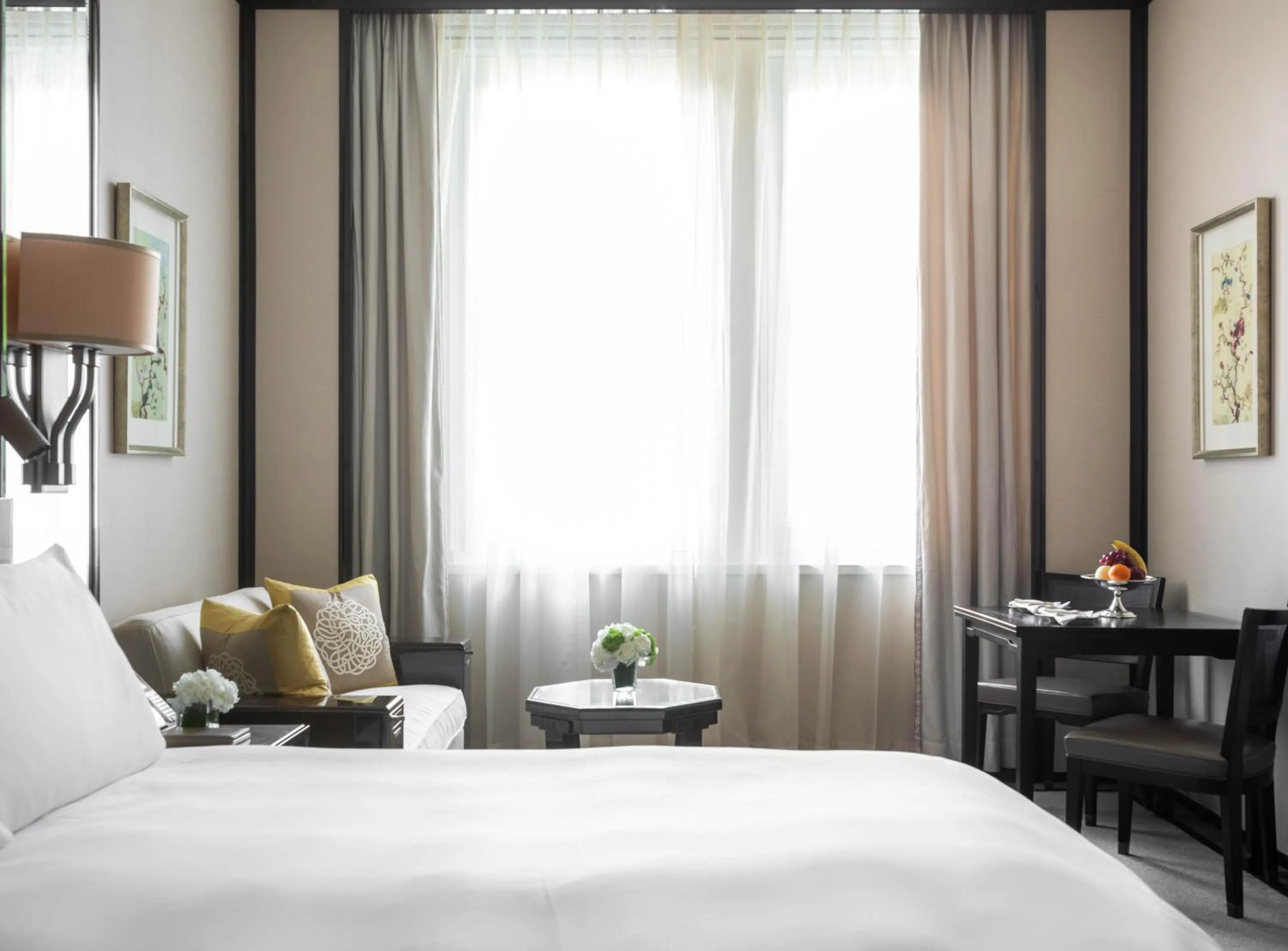 Deluxe Twin Room in The Peninsula Hong Kong