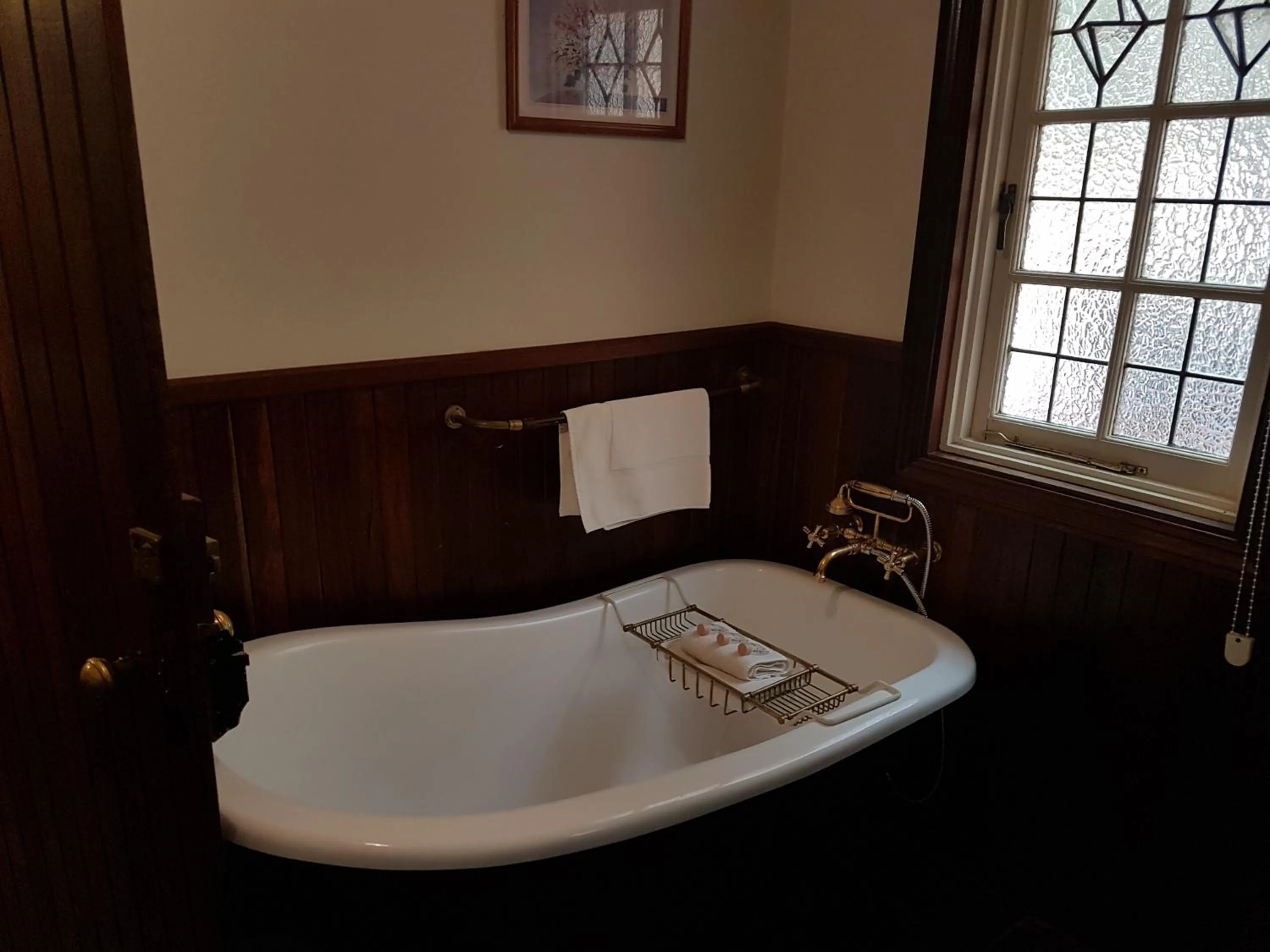 Queen Room in Bridgefield Guest House