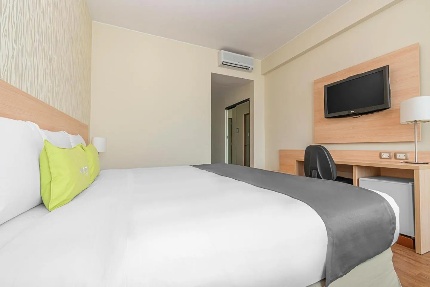 Standard Double Room - single occupancy in Del Prado Hotel