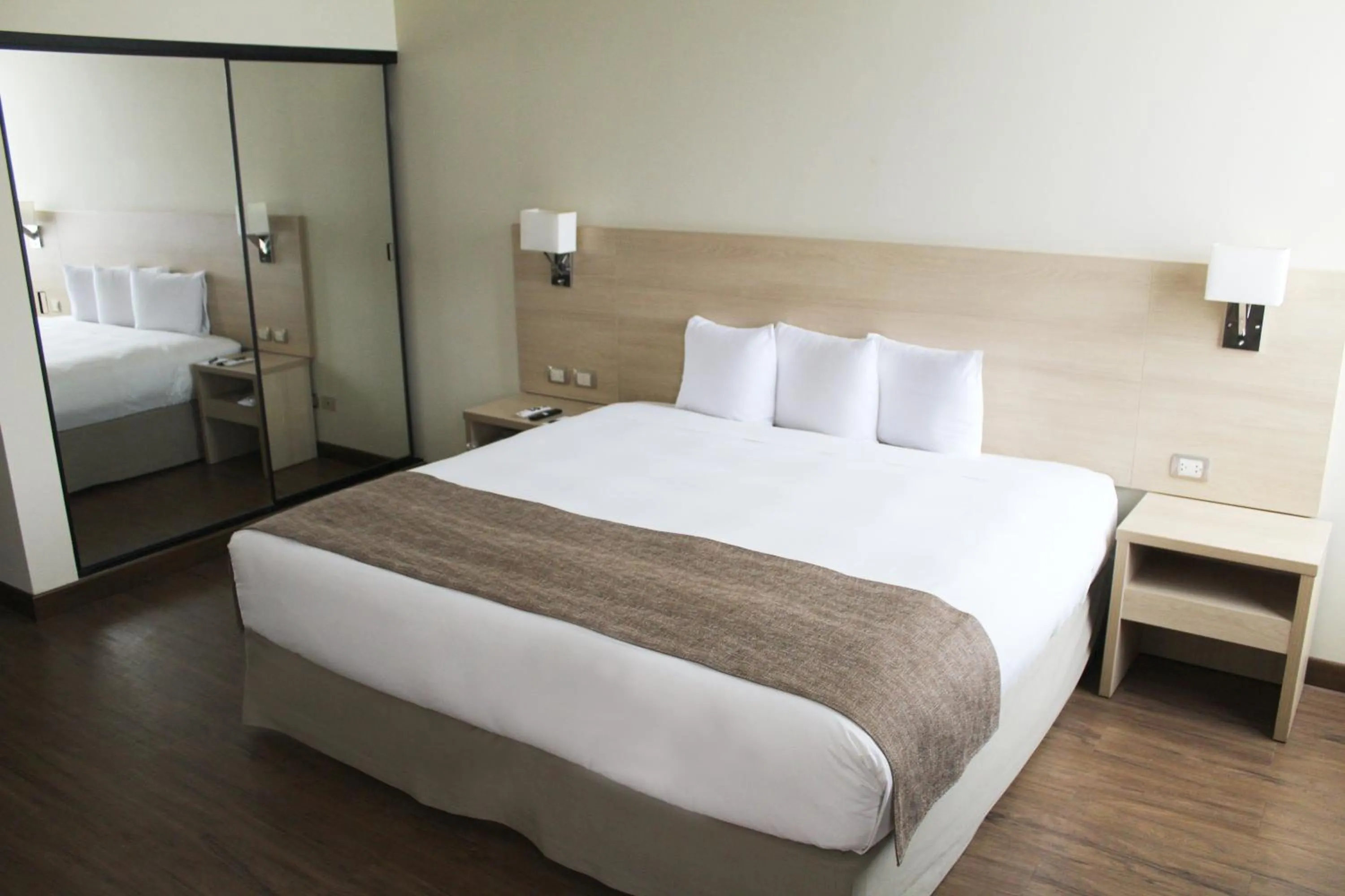 Suite in Del Prado Hotel