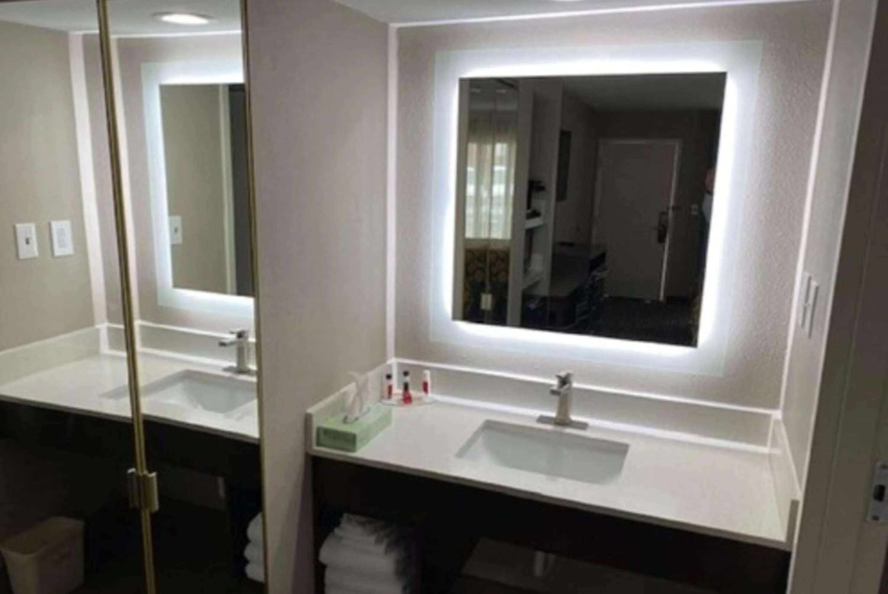 Queen Room with Two Queen Beds - First Floor/Non-Smoking in Baymont by Wyndham Topeka