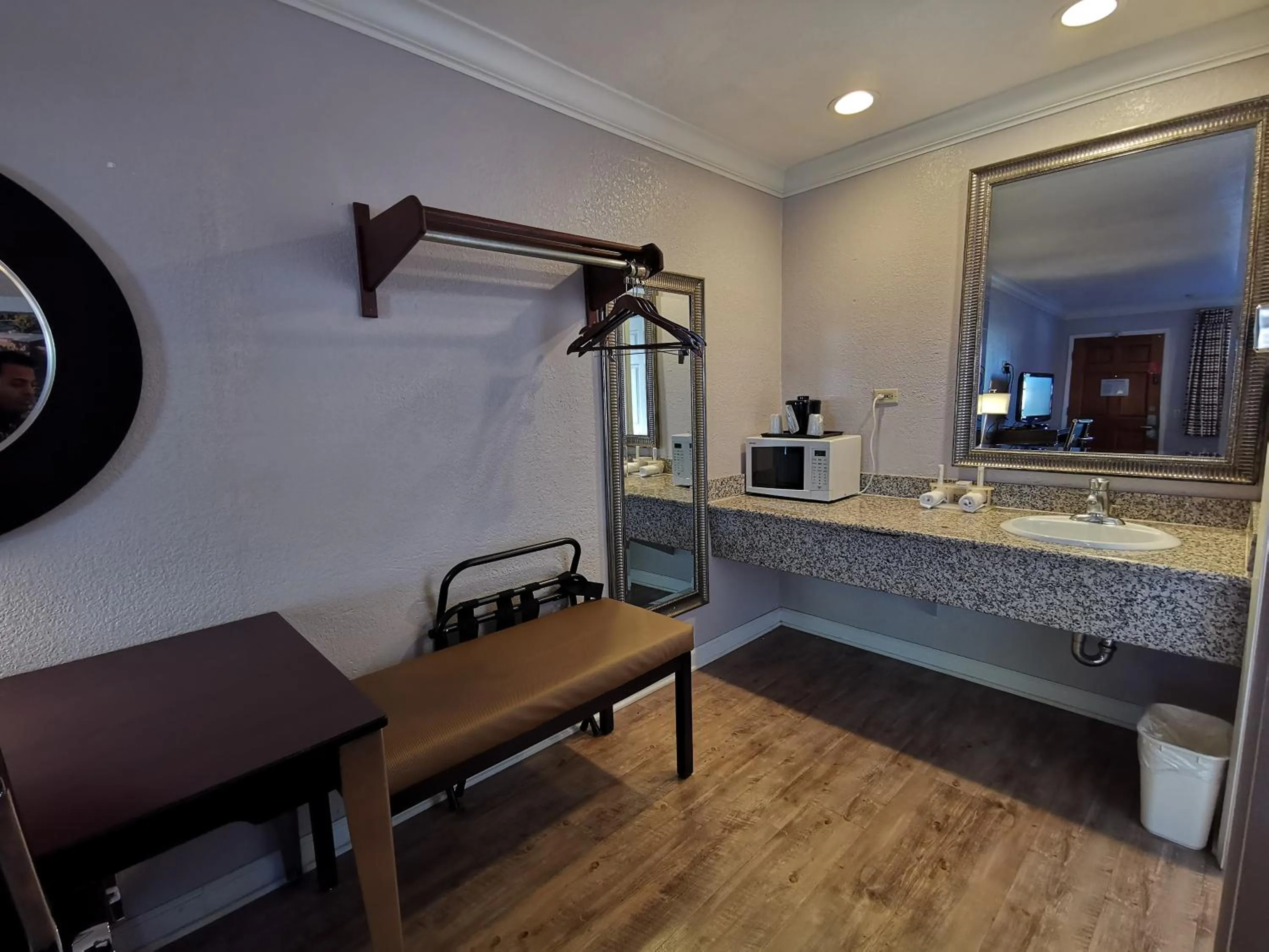 Standard Single Room - single occupancy in Journey Inn