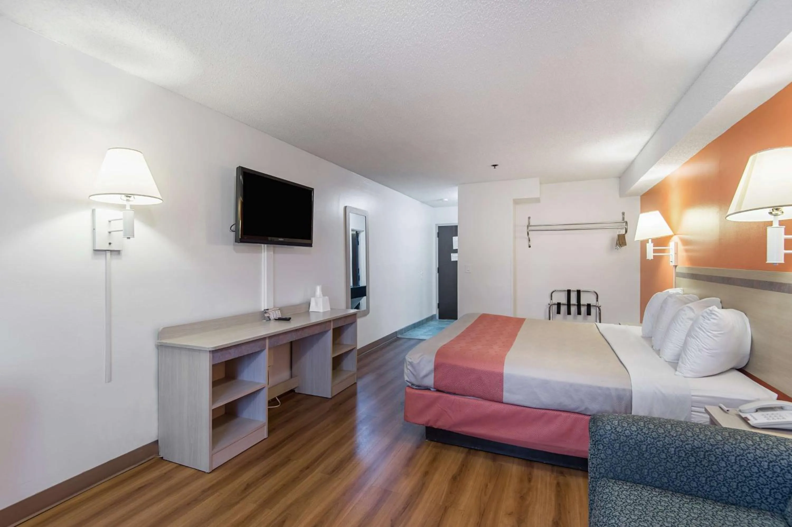 Queen Room with Two Queen Beds - Smoking in Motel 6-Lawrence, KS