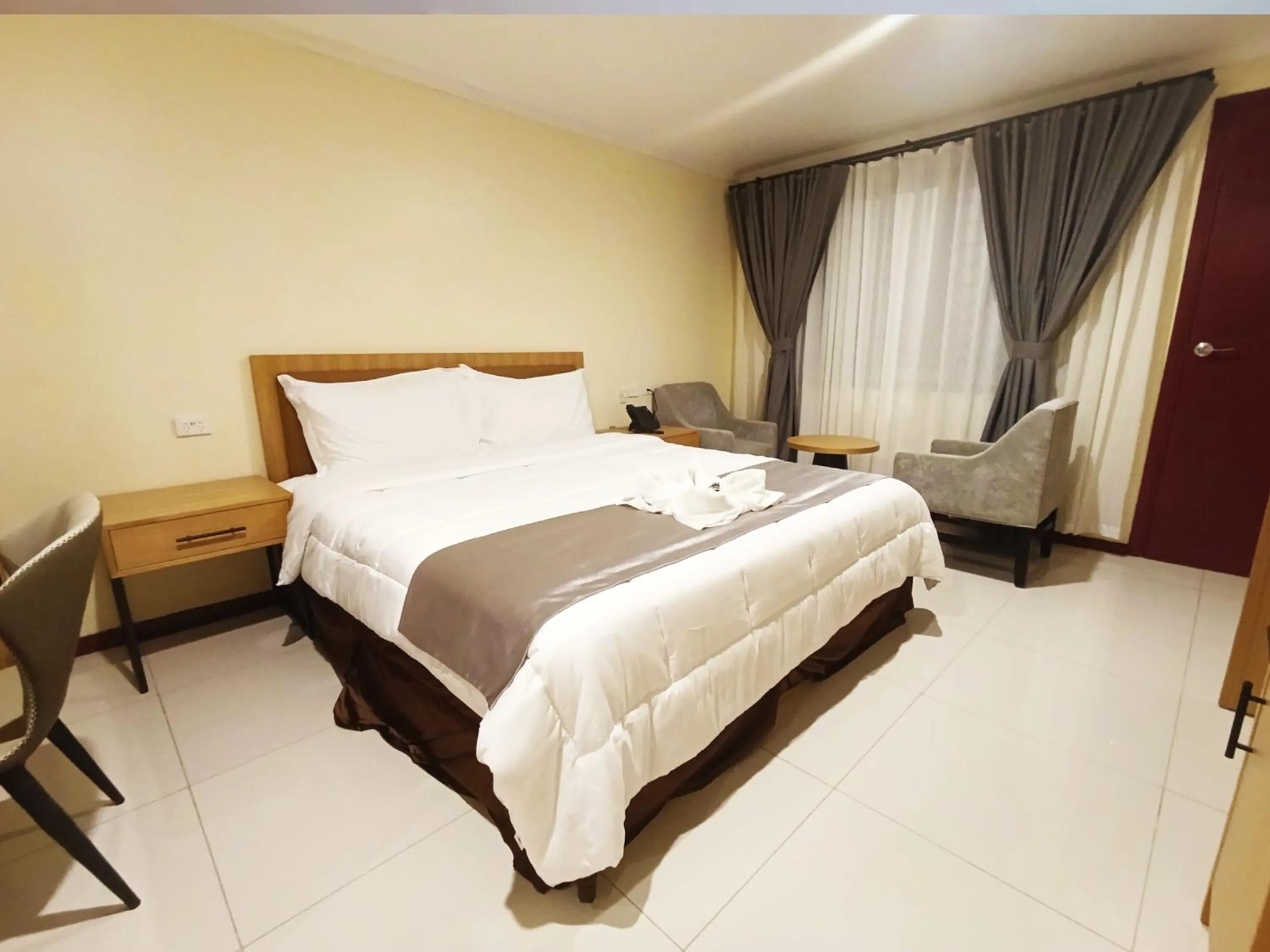 Executive Suite in Grand Eastern Hotel