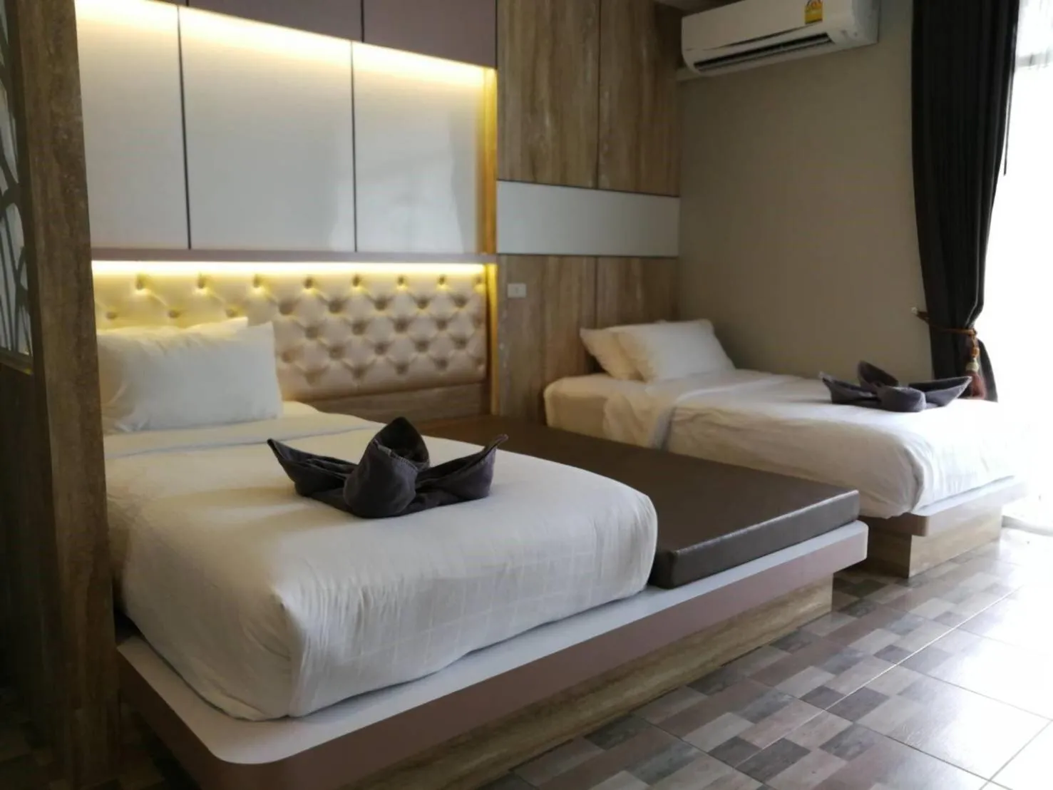 Deluxe Double or Twin Room with Balcony and City View in Ricci House Resort