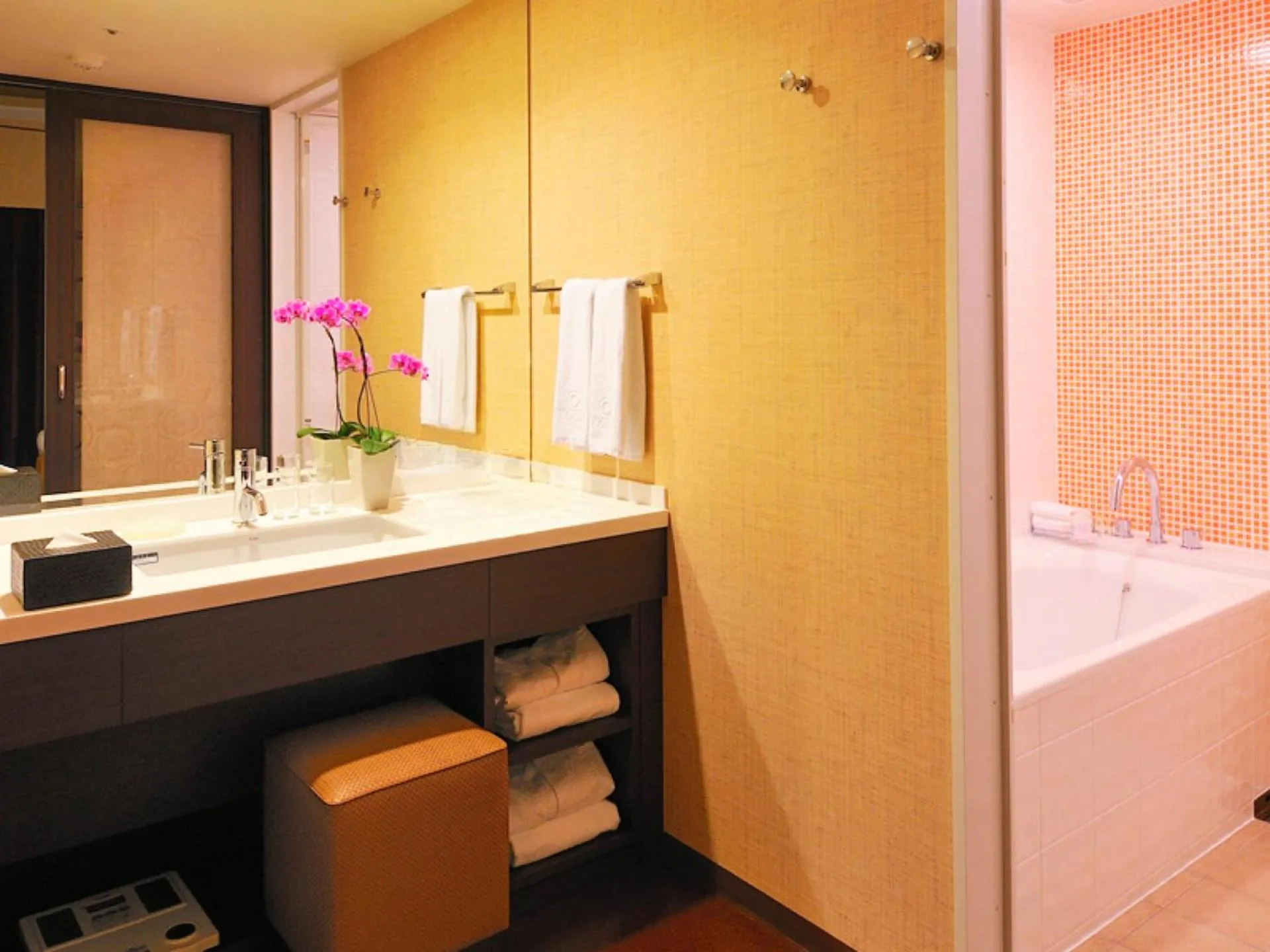 Deluxe Room - Smoking in Loisir Spa Tower Naha