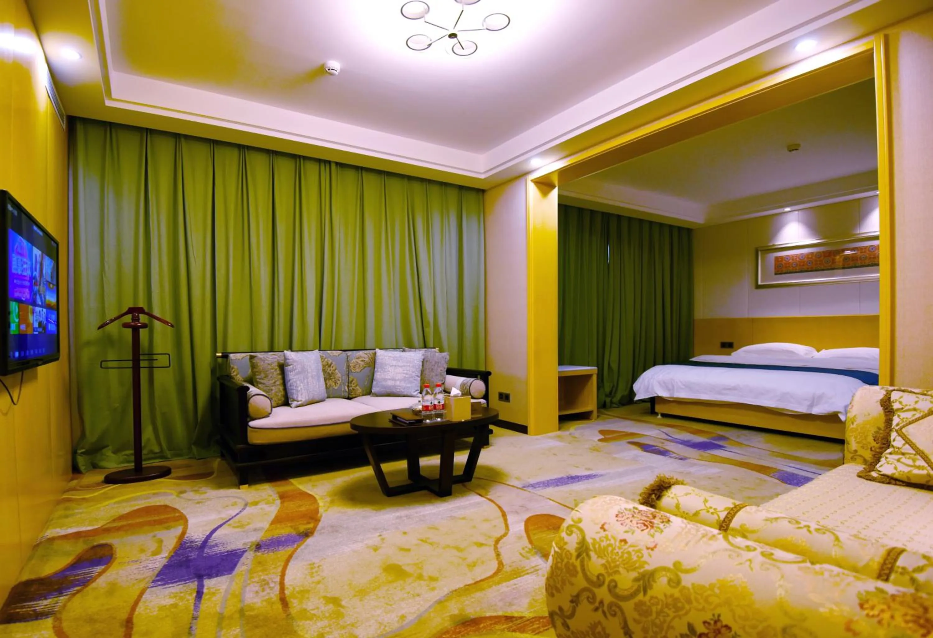 Standard Suite in Dunhuang Hotel