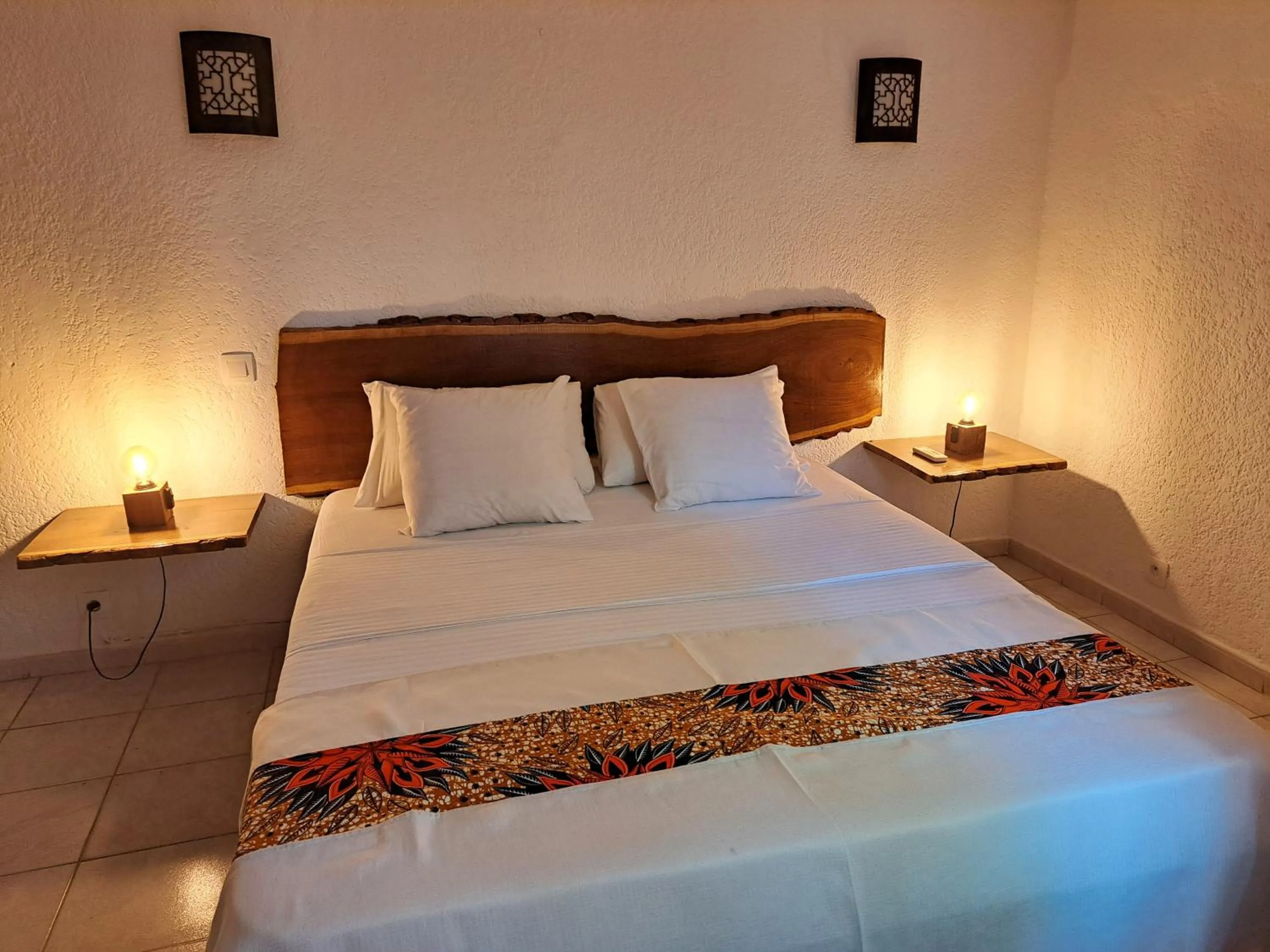 Bed in Neptune