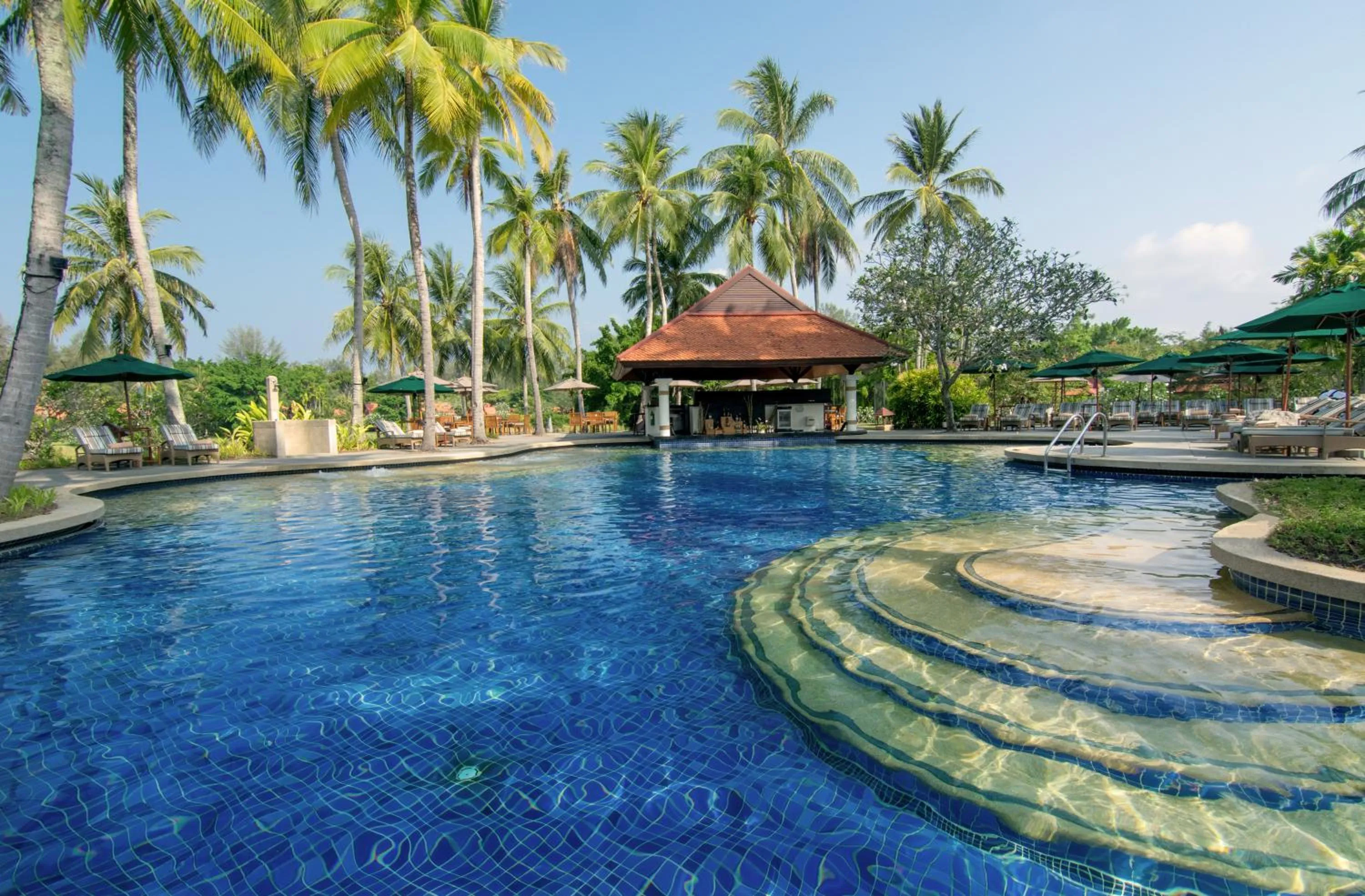 Lounge or bar in Banyan Tree Phuket