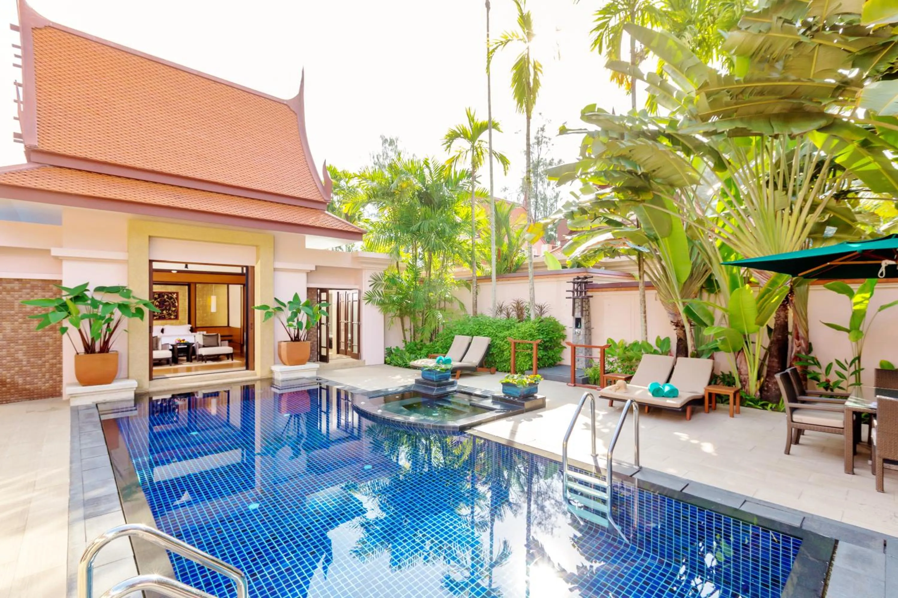 Shower in Banyan Tree Phuket