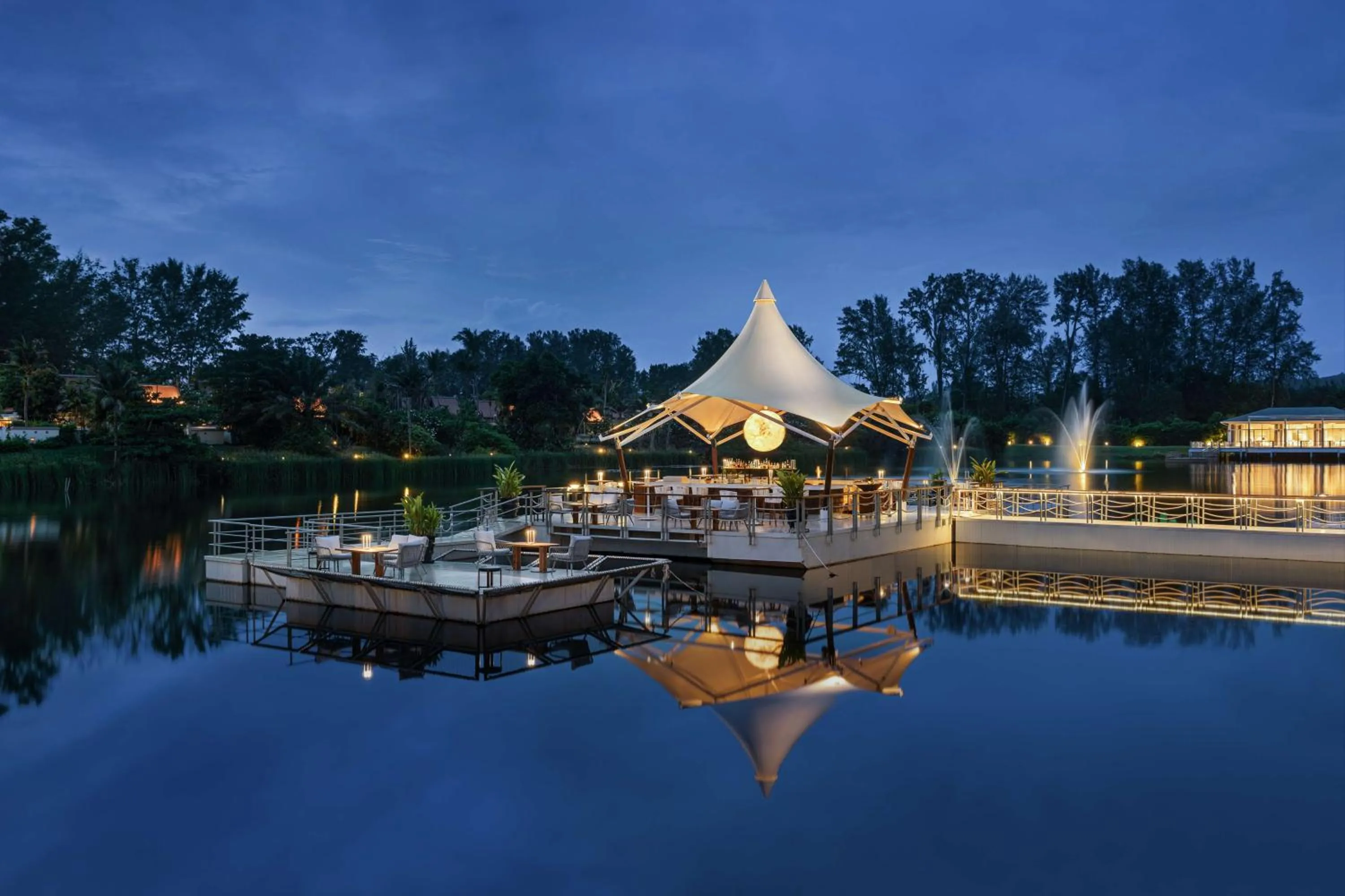 Restaurant/places to eat in Banyan Tree Phuket