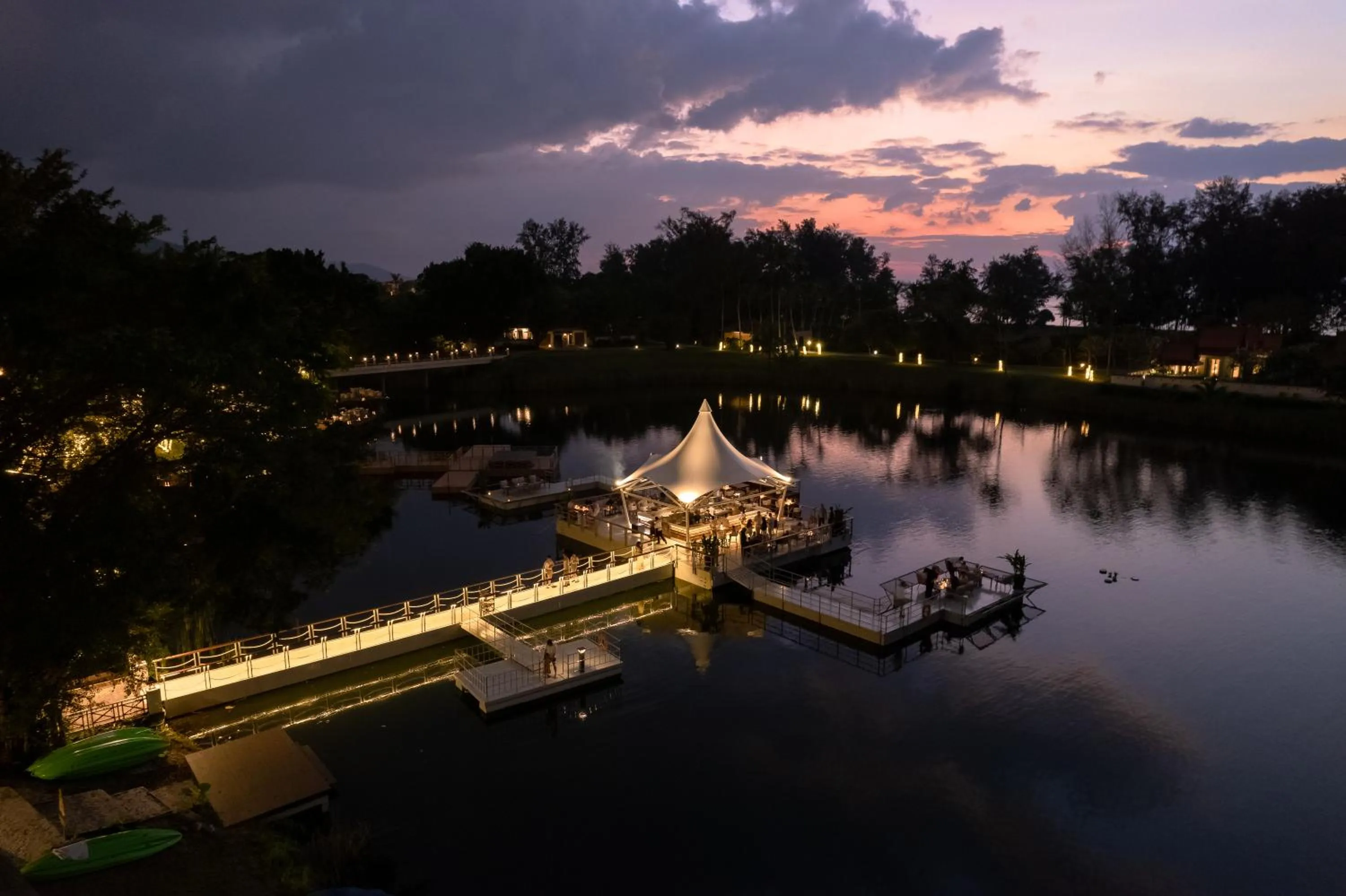 Restaurant/places to eat in Banyan Tree Phuket