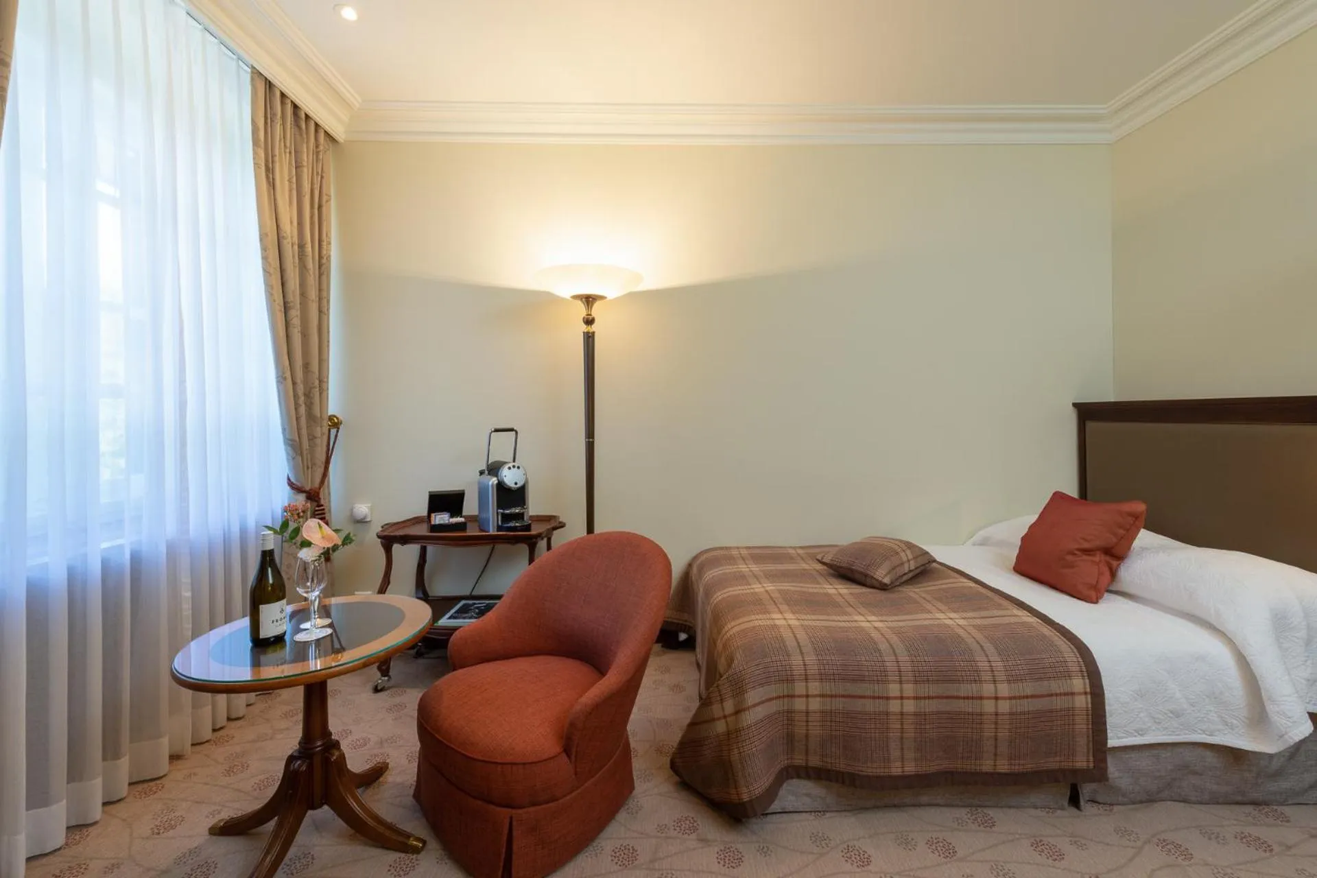 Single Room with Mountain View - single occupancy in Suvretta House