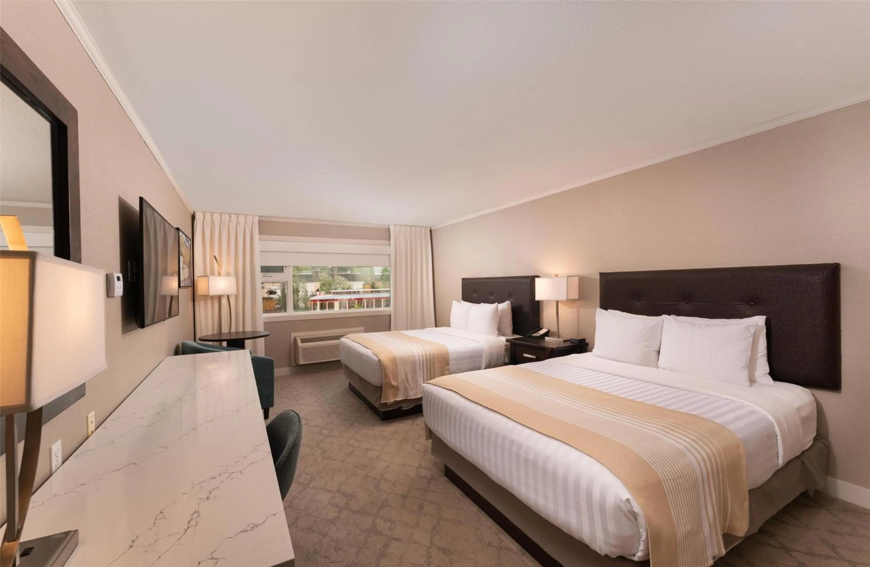 Queen Room with Two Queen Beds - Non-Smoking in Prestige Lakeside Resort, WorldHotels Elite