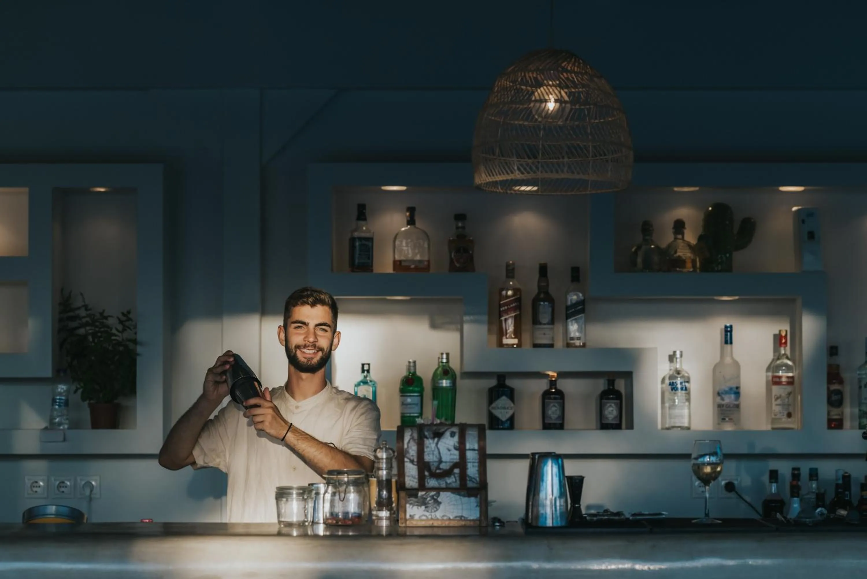 Restaurant/places to eat in Aegean Palace
