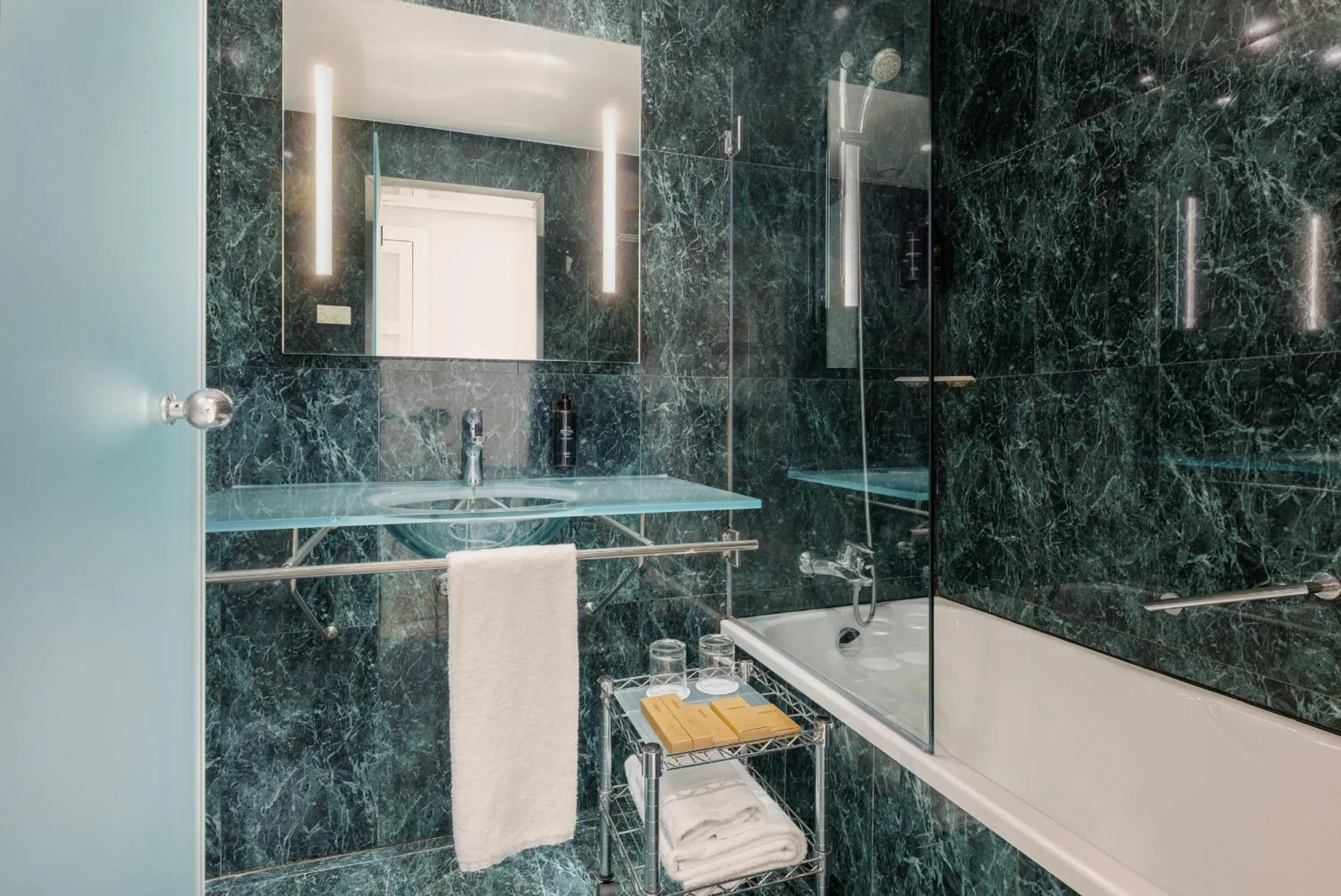 Comfort Double Room in Hotel Vilamarí