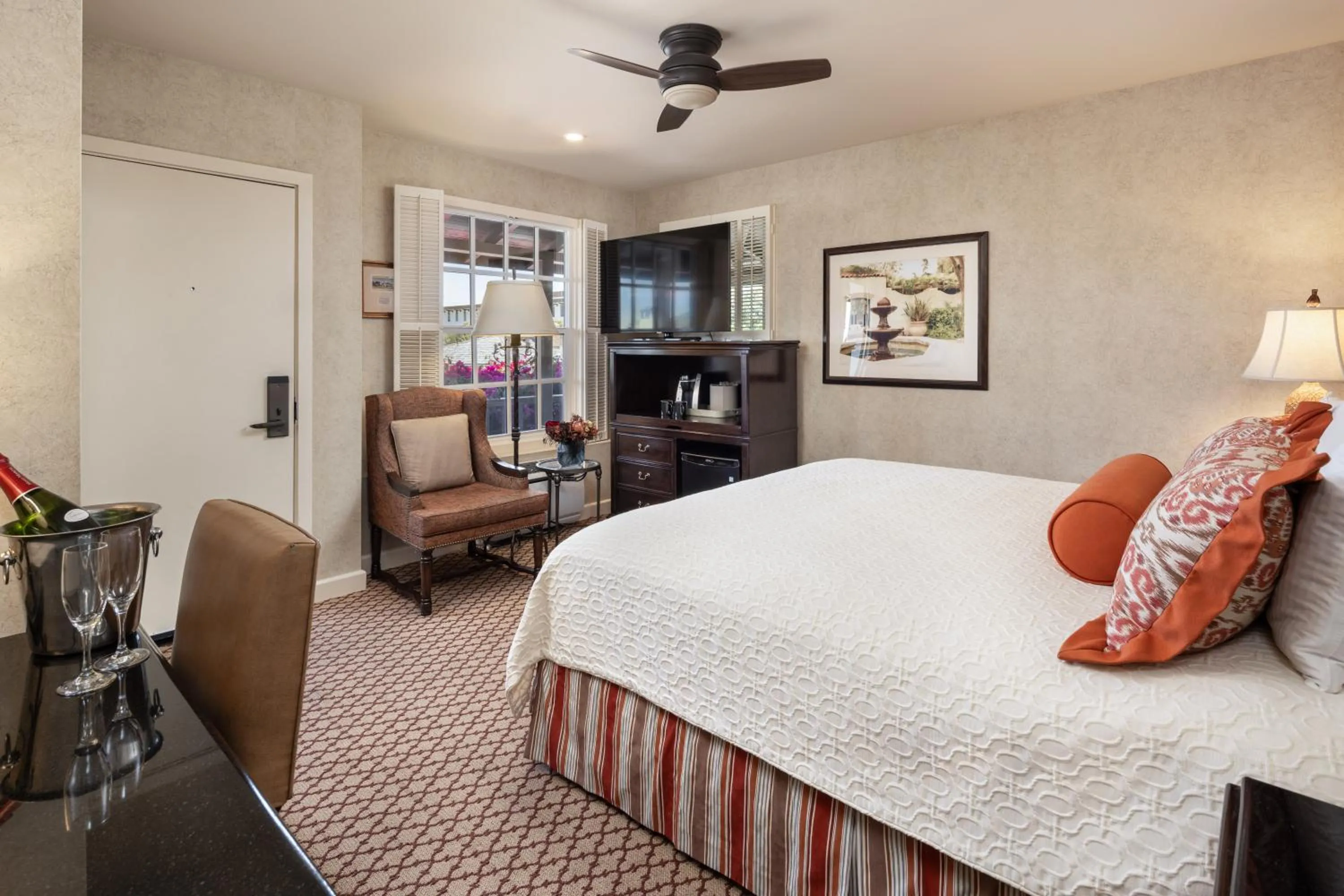 Traditional King Room in Casa Munras Garden Hotel & Spa