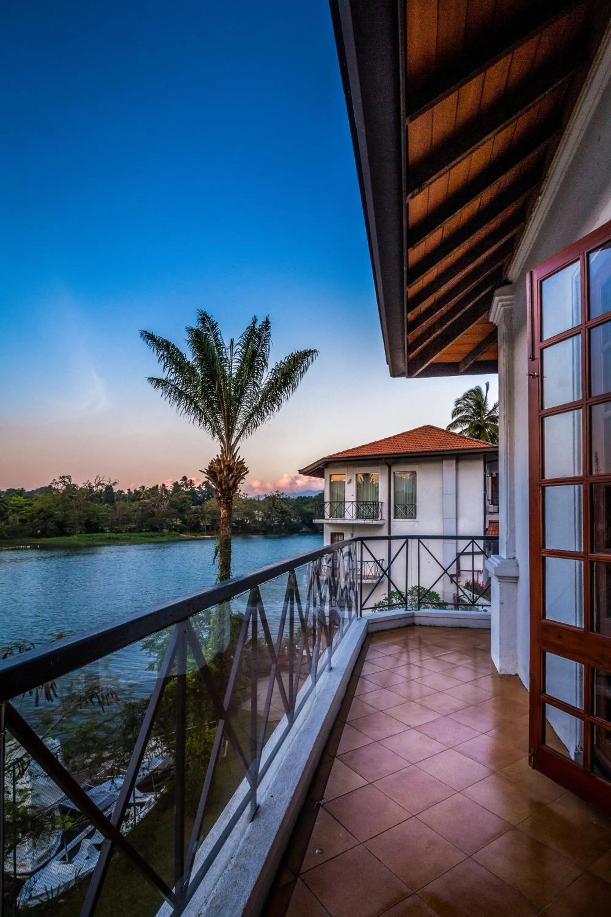 Deluxe Premium Room River View - single occupancy in Mahaweli Reach Hotel