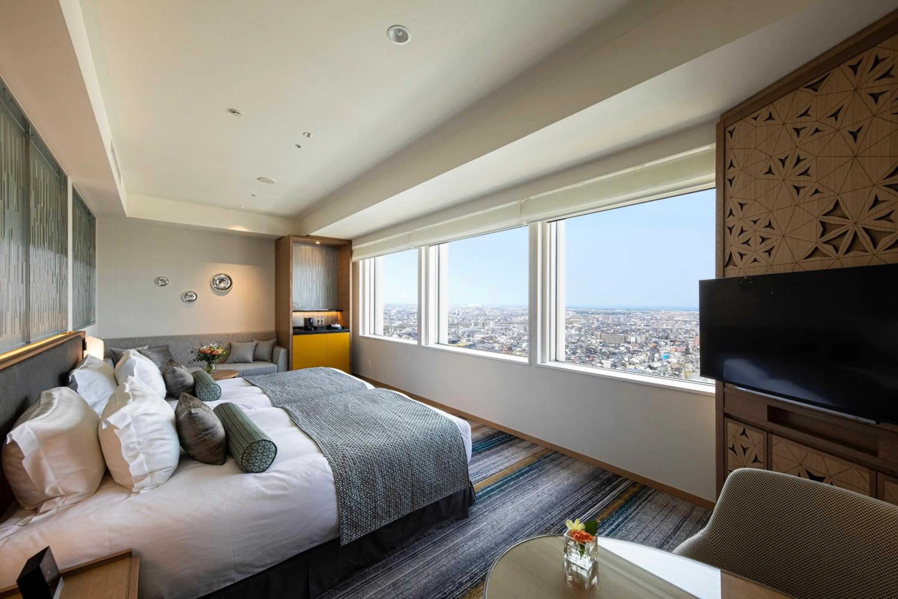 Nikko Floor Deluxe Hollywood Twin Room - Non-Smoking in Hotel Nikko Kanazawa