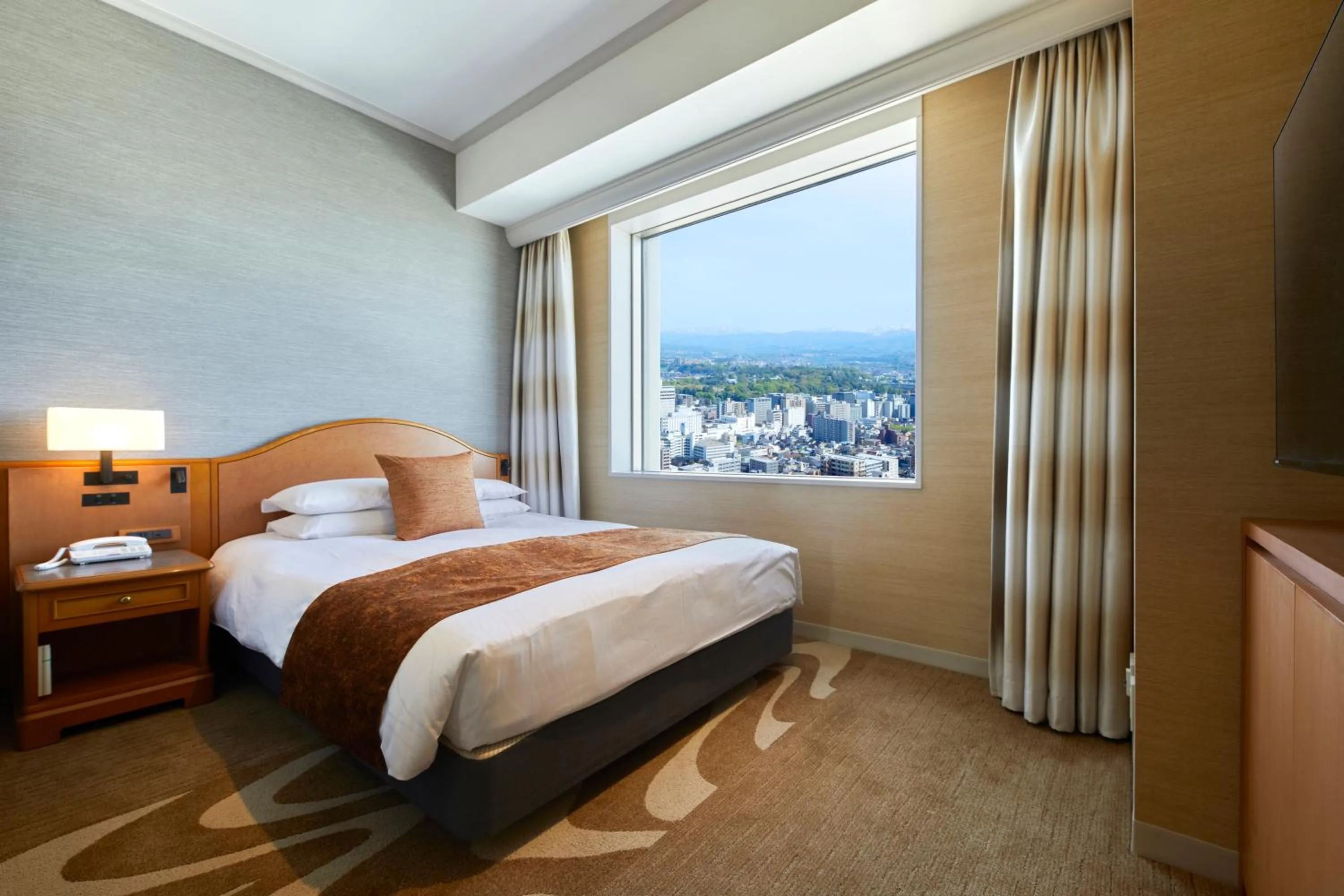 High Floor Comfort Double Room - single occupancy - Non-Smoking in Hotel Nikko Kanazawa